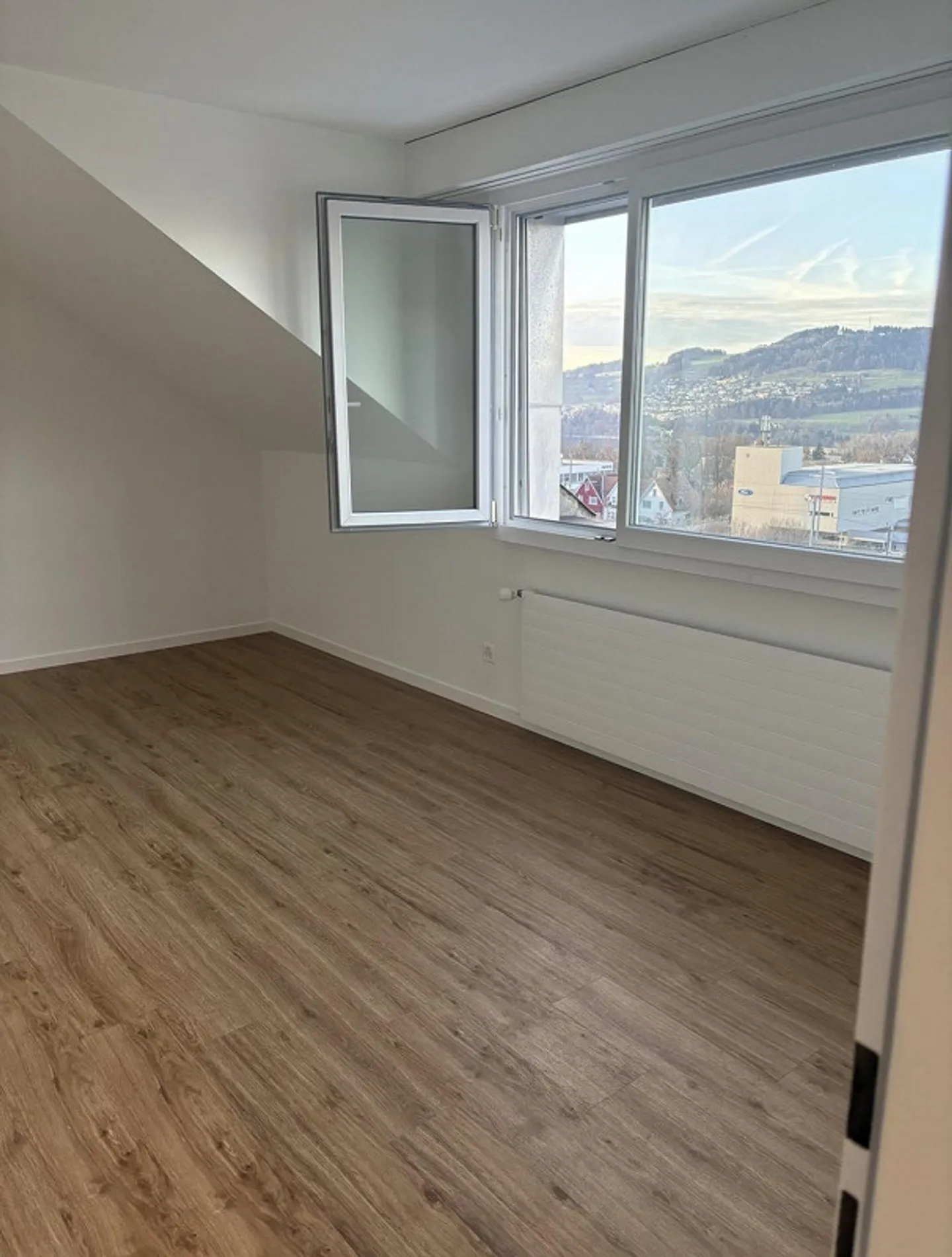 Appartamento singolo con grande balcone - Foto 9 di 10