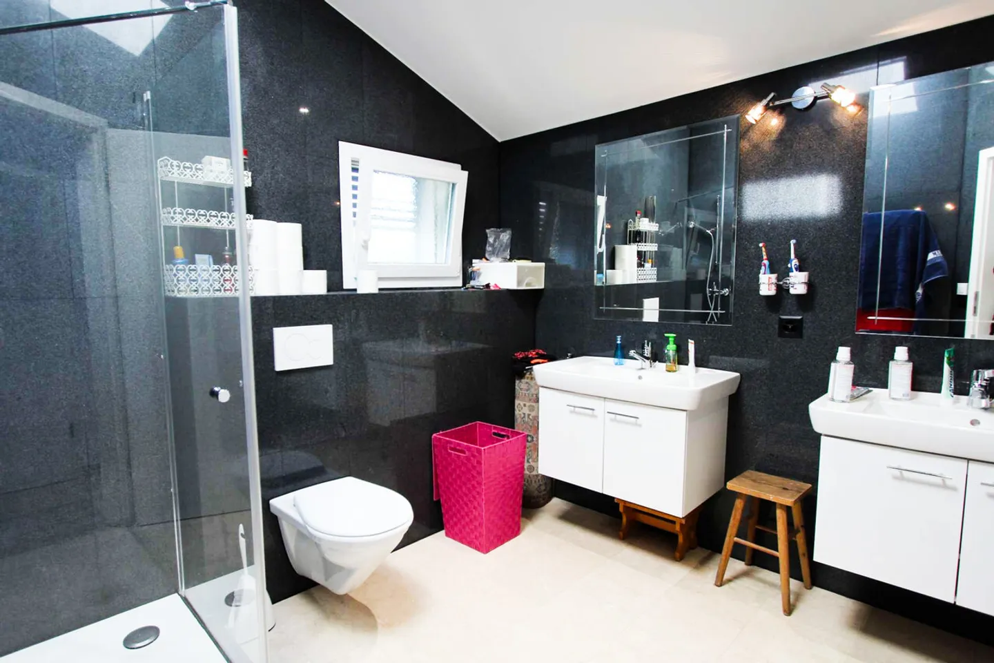 Casa indipendente con spazio disponibile arredato e ingresso indipendente - Foto 9 di 12