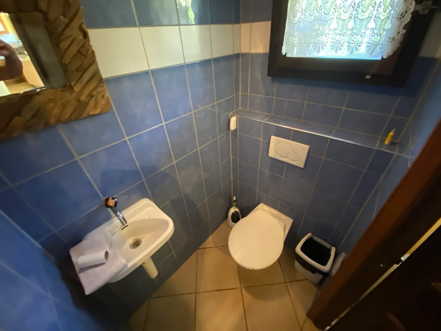 Casa familiare con un bellissimo appezzamento e un fienile con casa da giardino - Foto 36 di 47