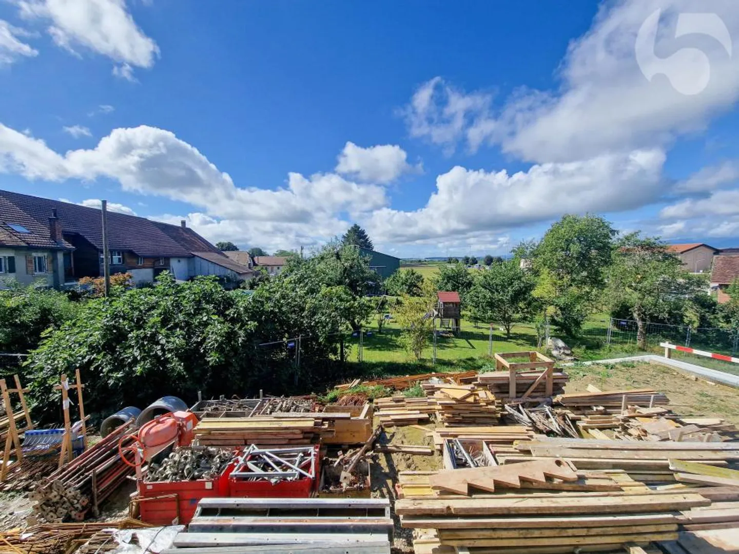 Villars-le-Terroir: appartamento di 130 m2 modulabile in 4,5 o 5,5 stanze con bel balcone a sud-ovest - Foto 1 di 12