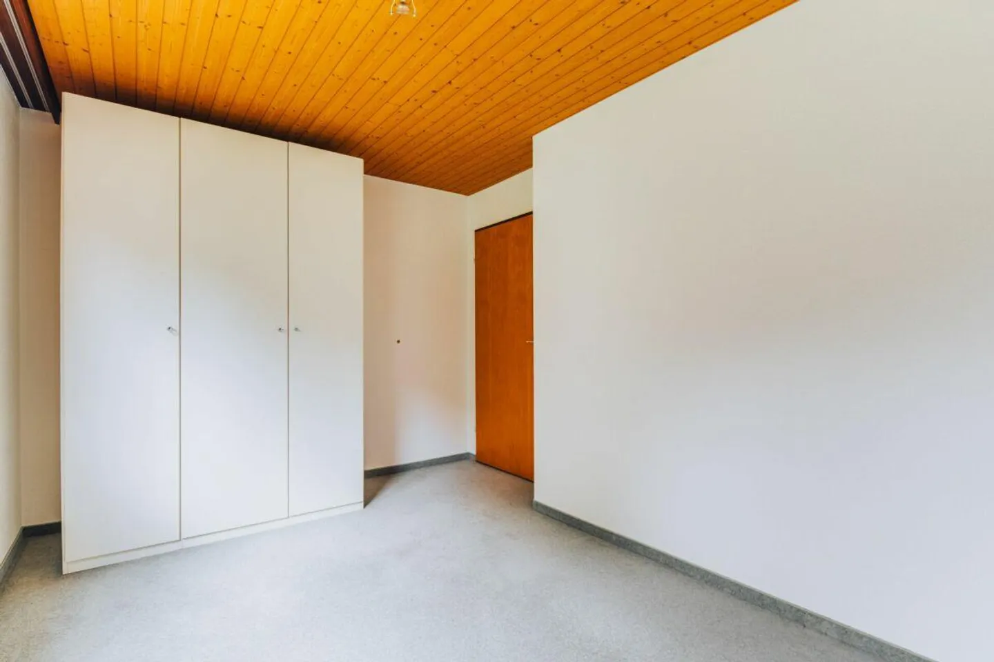 Casa bifamiliare (2x 4.5 stanze) in una posizione tranquilla - Foto 11 di 15