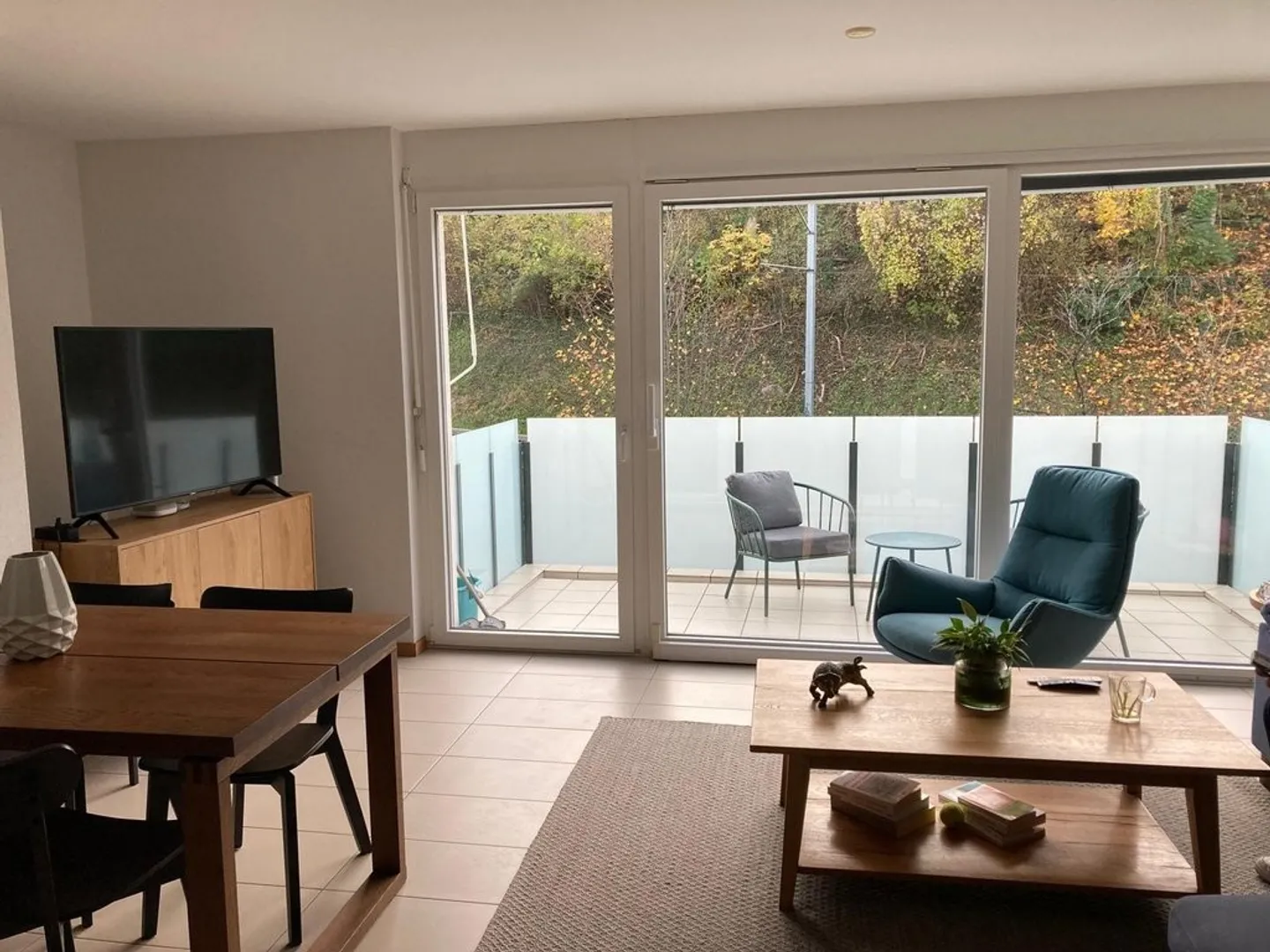 Joli 2.5 pièces à Vevey avec grand balcon - Photo 3 sur 7