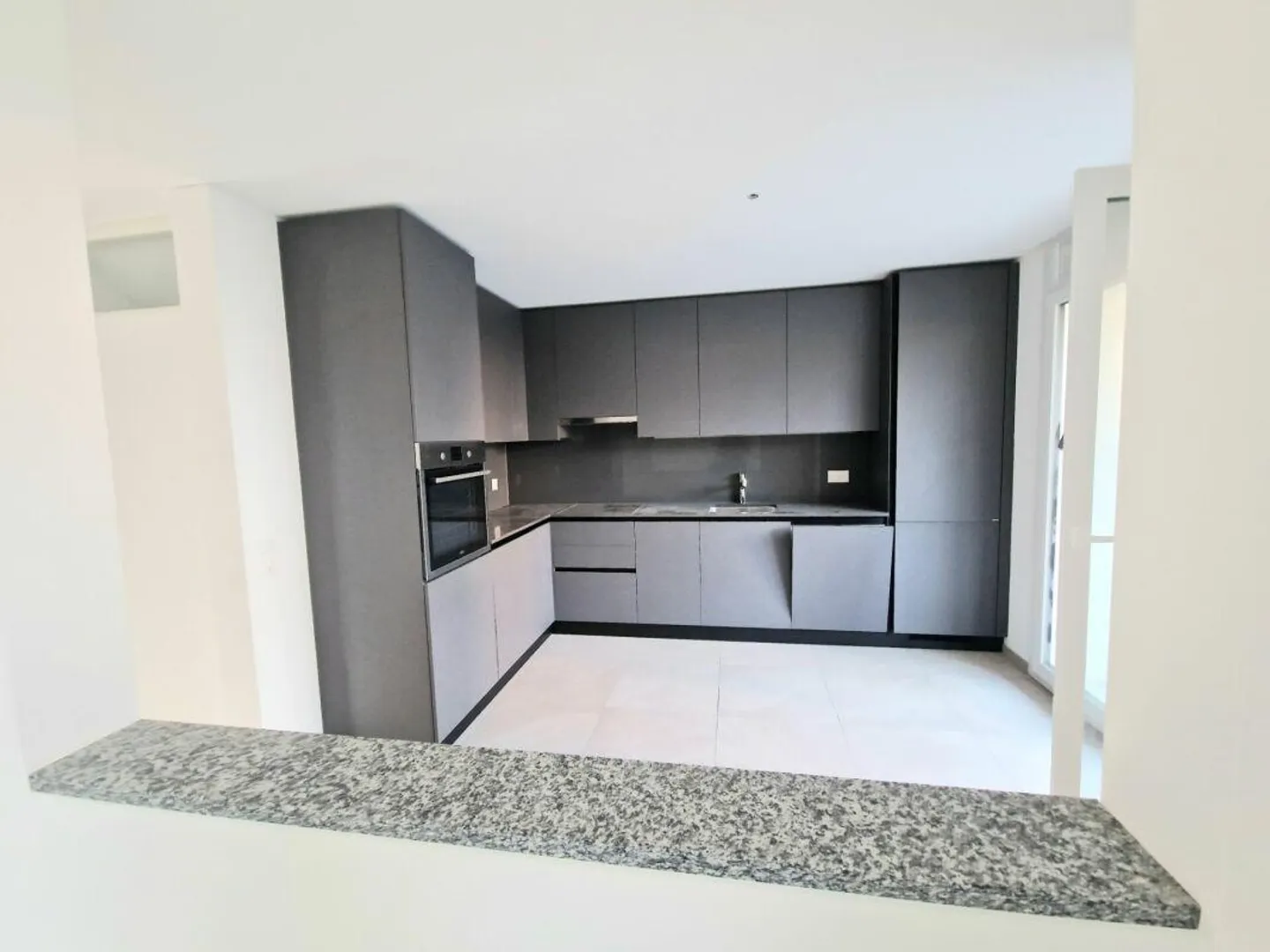À VENDRE À CUGNASCO - NOUVELLE MAISON INDIVIDUELLE DE 5.5 PIÈCES DANS UN QUARTIER CALME - Photo 5 sur 24