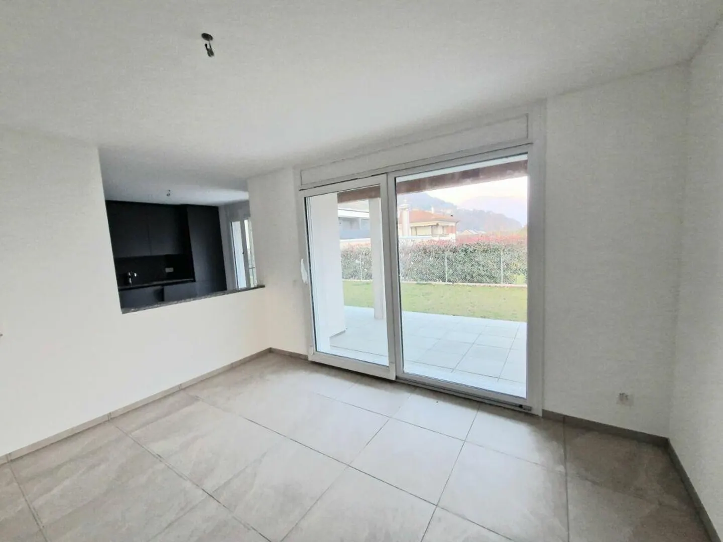 À VENDRE À CUGNASCO - NOUVELLE MAISON INDIVIDUELLE DE 5.5 PIÈCES DANS UN QUARTIER CALME - Photo 10 sur 24