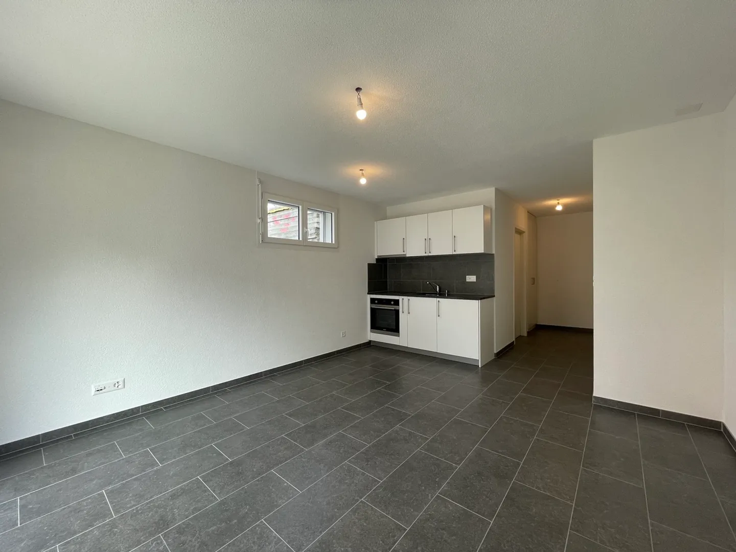 Studio Charmant avec Terrasse - Photo 1 sur 7