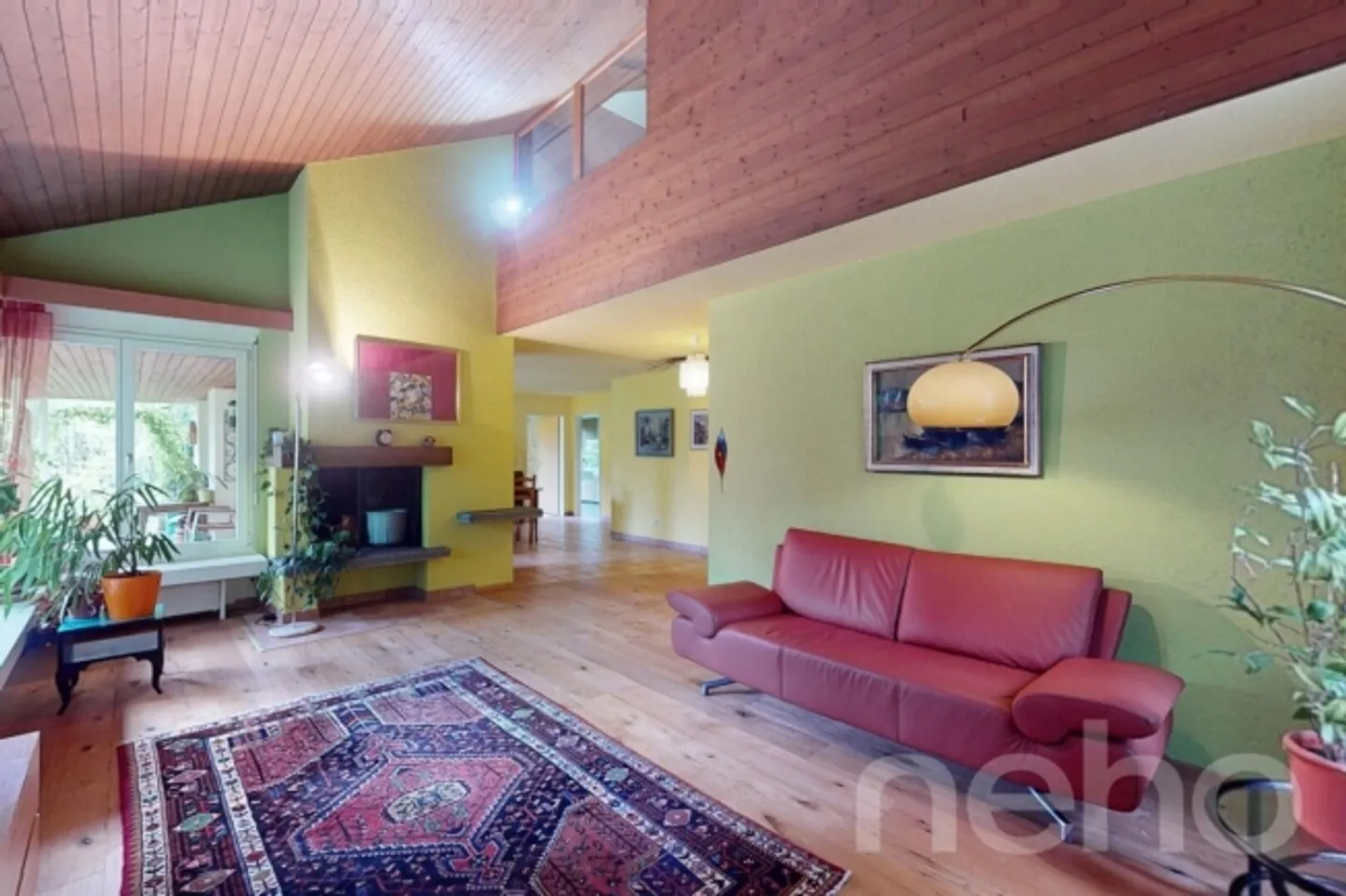 «5.5-Zimmer Einfamilienhaus mit 2024 m2 Gartenparadies und Gartenteich» - Foto 4 von 12