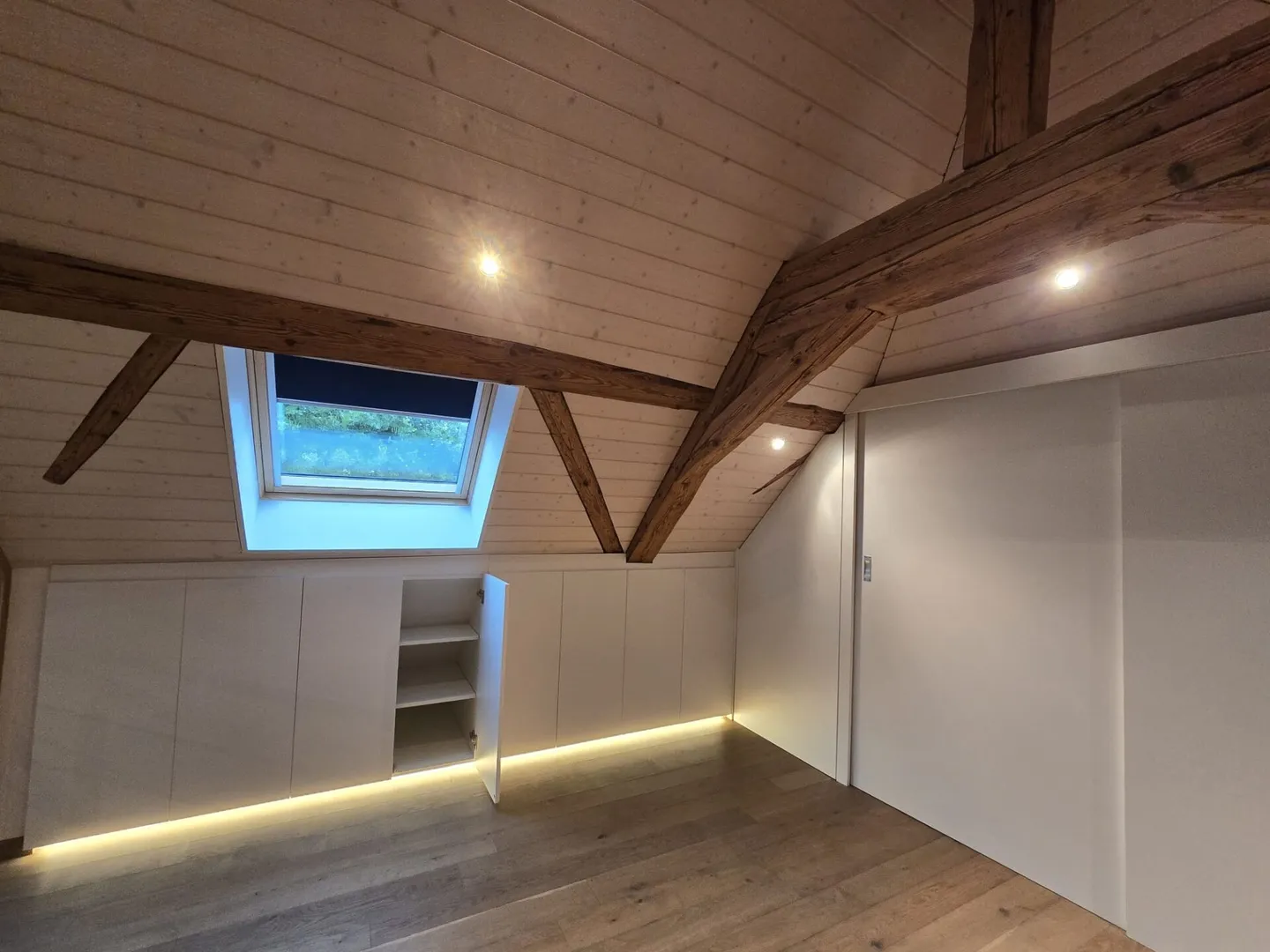 Charming and Characterful Detached House - Photo 21 of 30