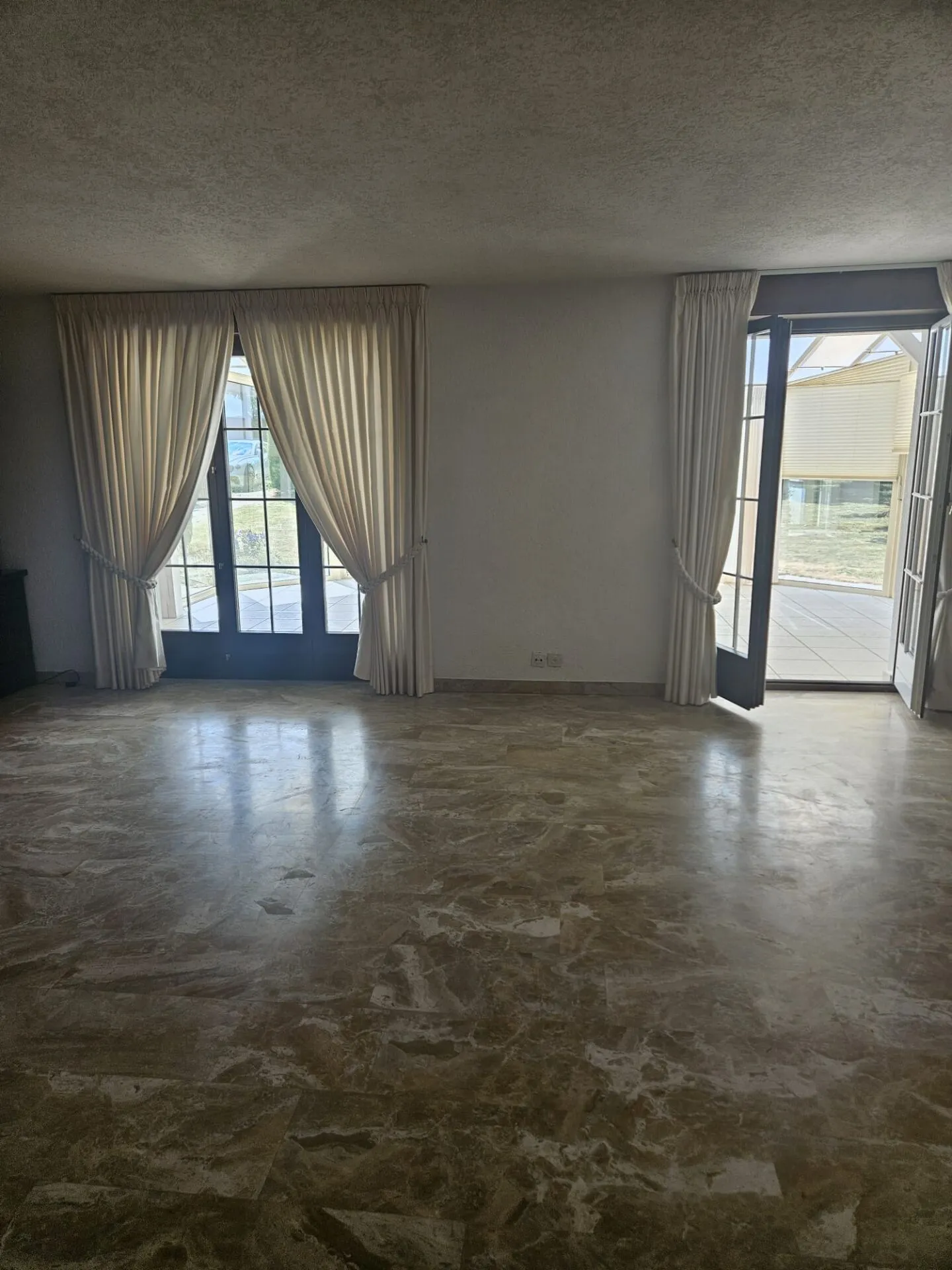 Magnifica casa di 4,5 stanze con giardino e grandi volumi - Foto 13 di 25