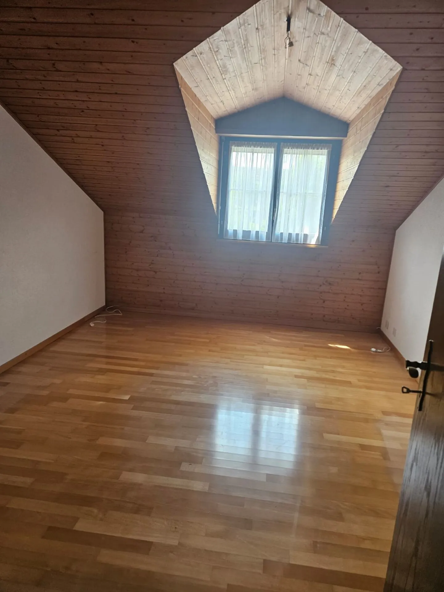 Magnifica casa di 4,5 stanze con giardino e grandi volumi - Foto 17 di 25