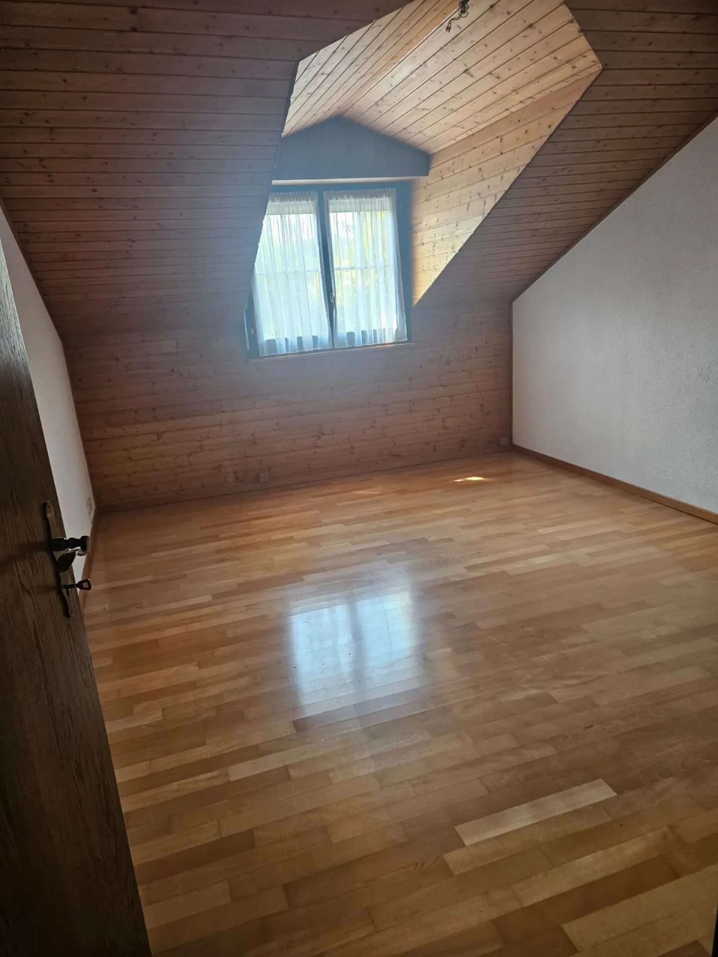 Magnifica casa di 4,5 stanze con giardino e grandi volumi - Foto 18 di 25