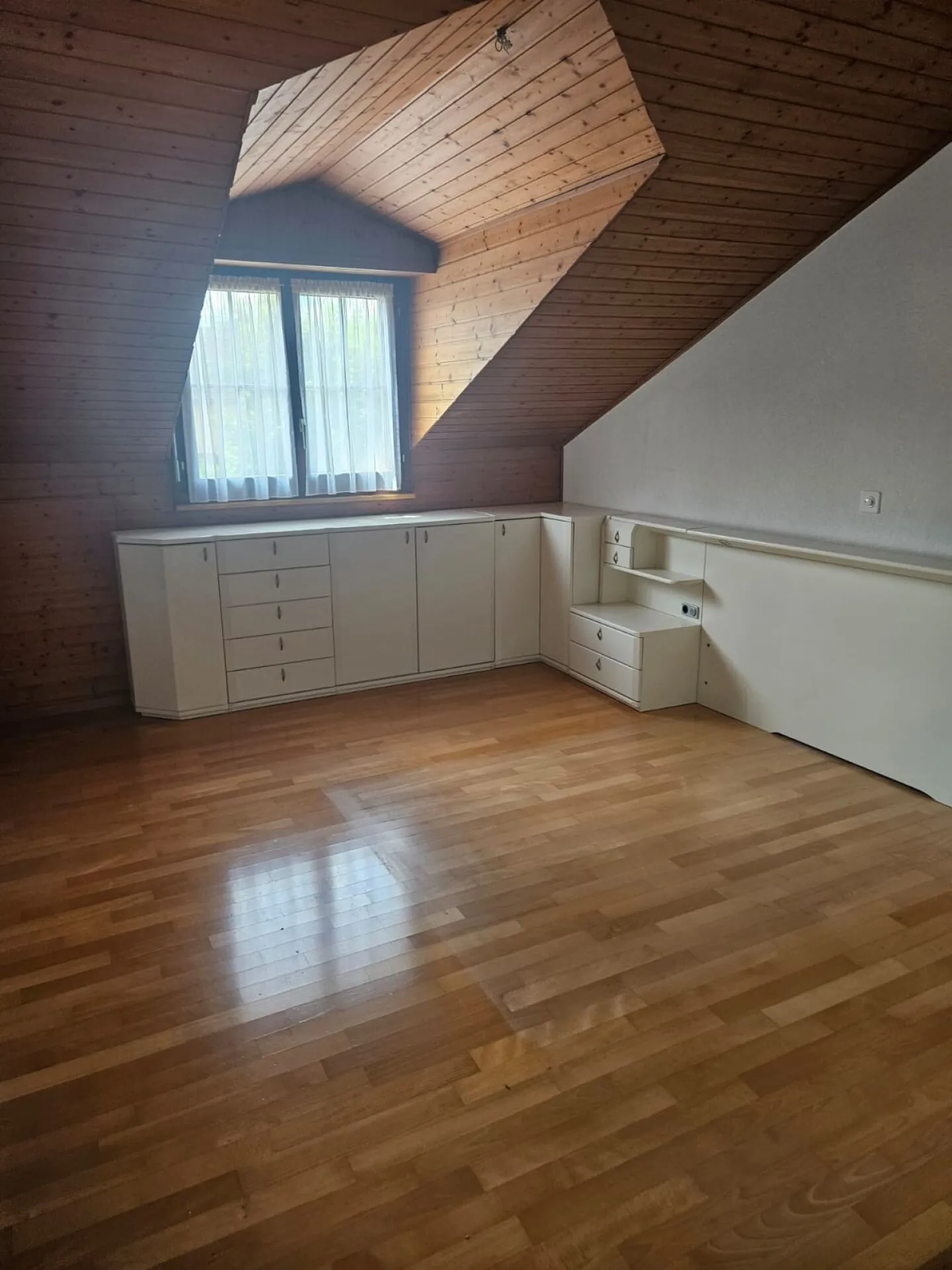 Magnifica casa di 4,5 stanze con giardino e grandi volumi - Foto 19 di 25