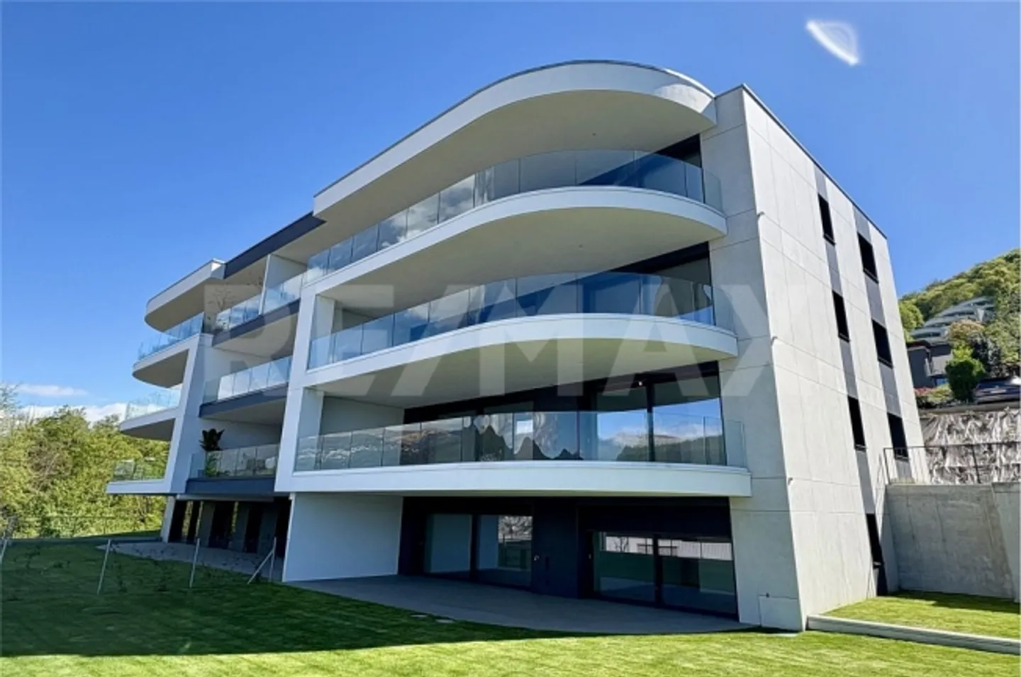 2.5 Room apartment - Photo 1 of 13