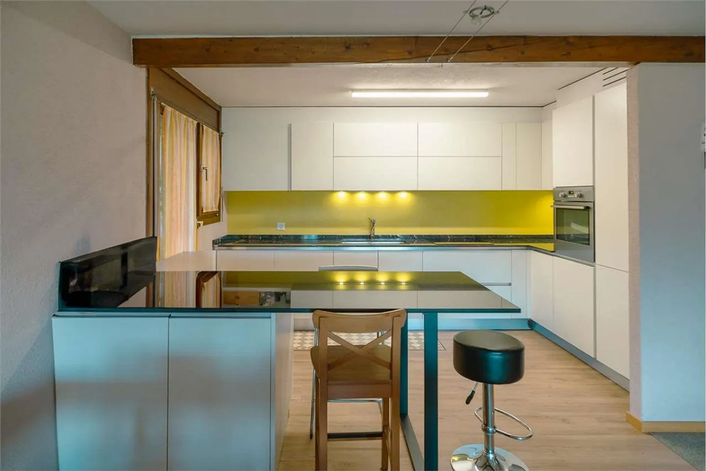 Oasi di tranquillità con giardino e vista mozzafiato - Foto 3 di 13