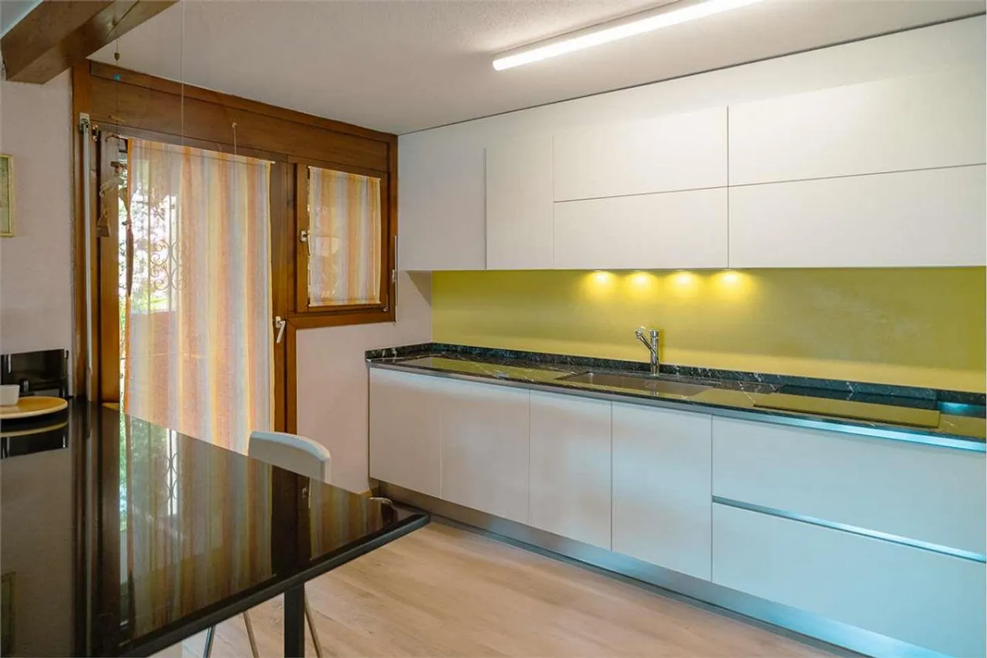 Oasi di tranquillità con giardino e vista mozzafiato - Foto 9 di 13