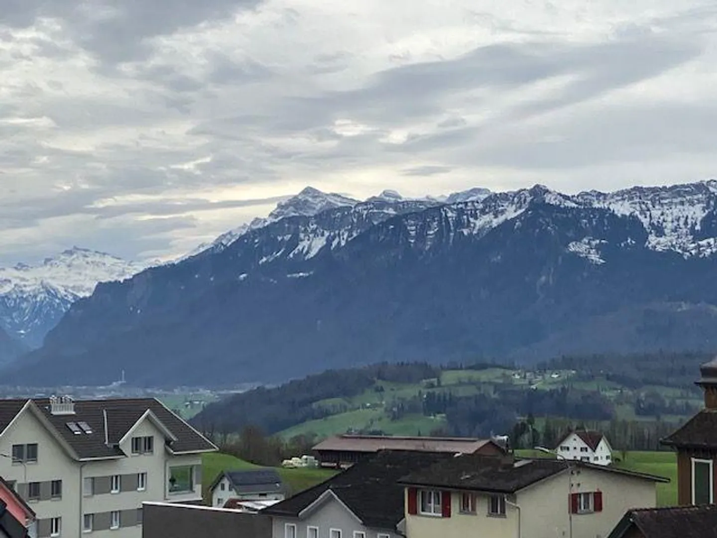 Quiet 4.5 room apartment for sale - Photo 2 of 2