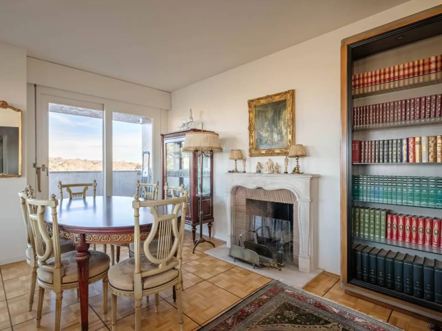 5-room apartment - Photo 2 of 7