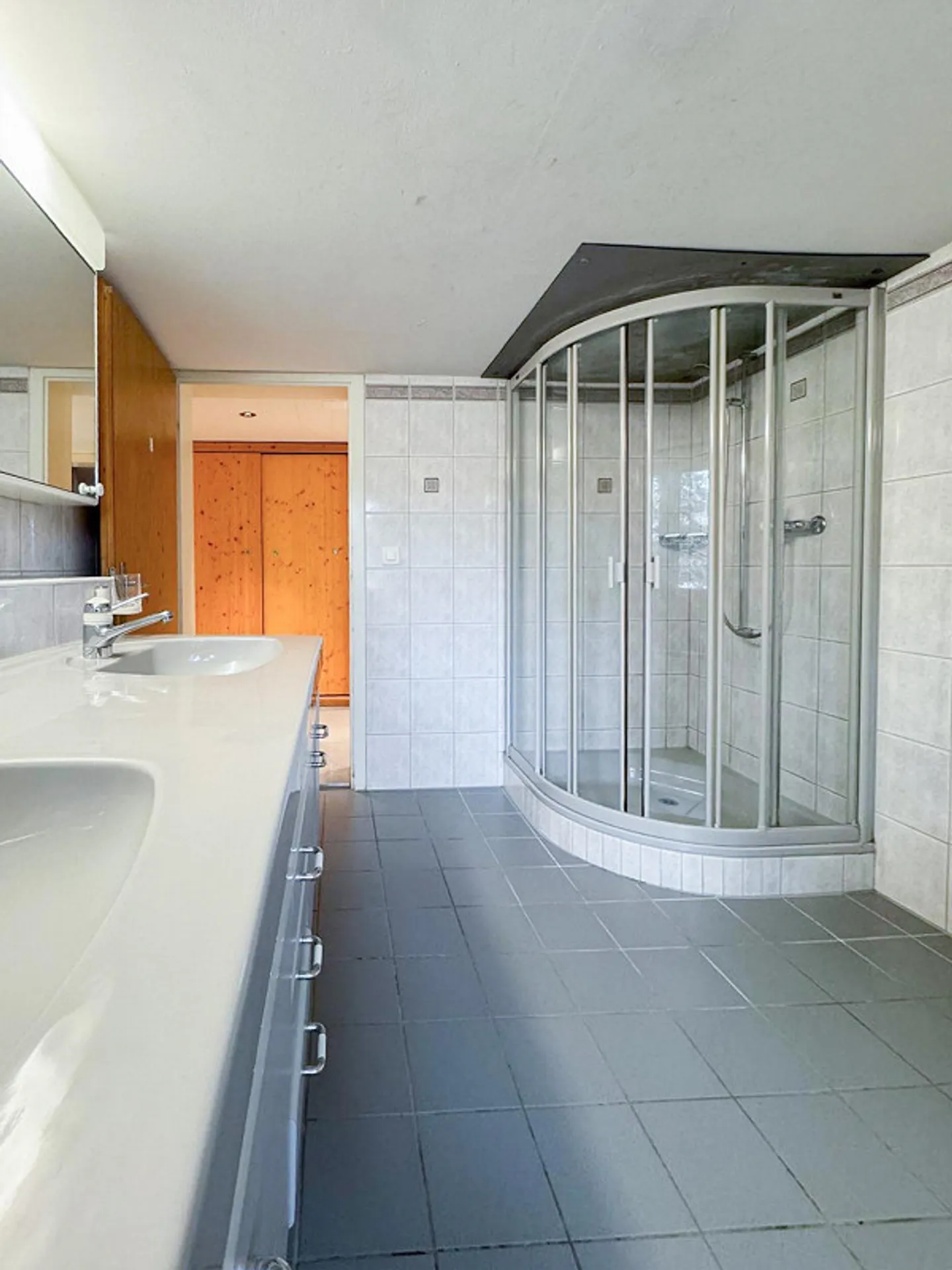 Maison de ferme de 10 pièces à louer ! - Photo 13 sur 19