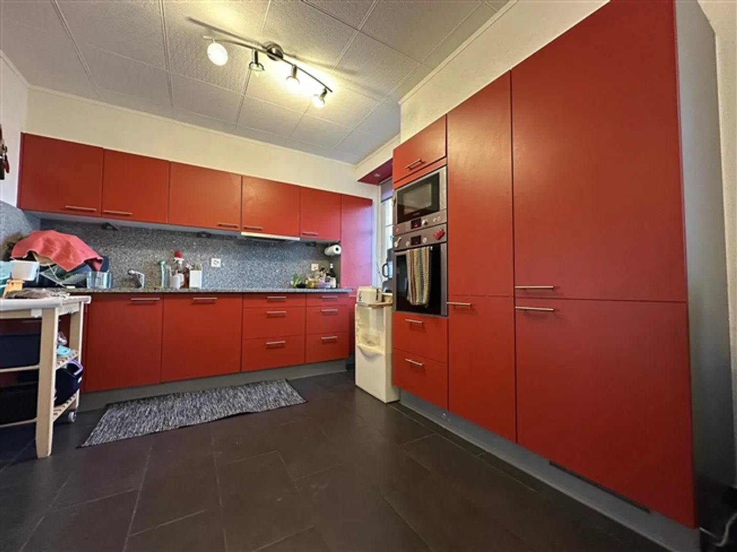 Bâtiment charmant avec 3 appartements - Photo 2 sur 12