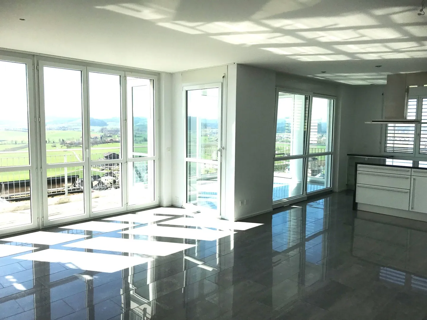 Exklusive Terrassenwohnung mit Bergblick - Foto 5 von 10