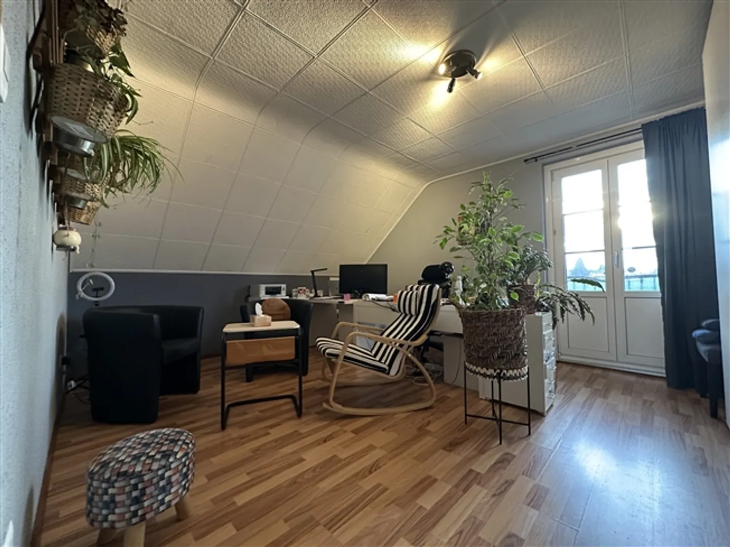 Bâtiment charmant avec 3 appartements - Photo 4 sur 12