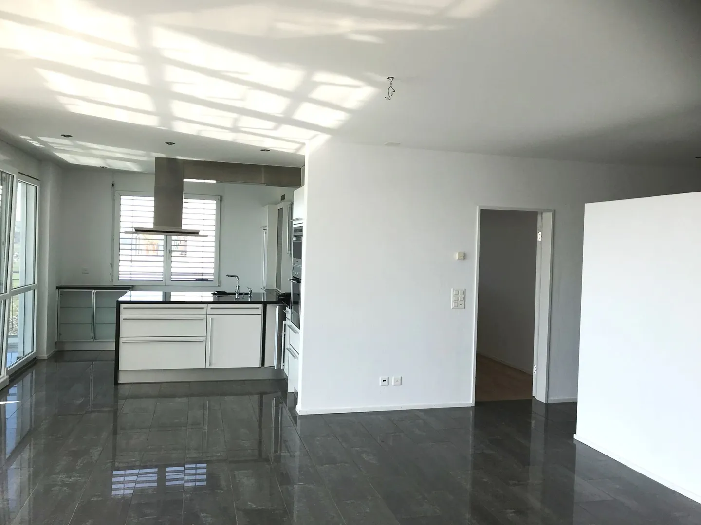 Exklusive Terrassenwohnung mit Bergblick - Foto 2 von 10