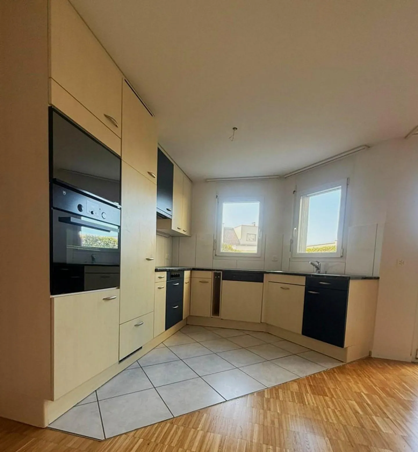 Stilvolle 4½-Zimmer-Maisonette - Foto 2 von 11