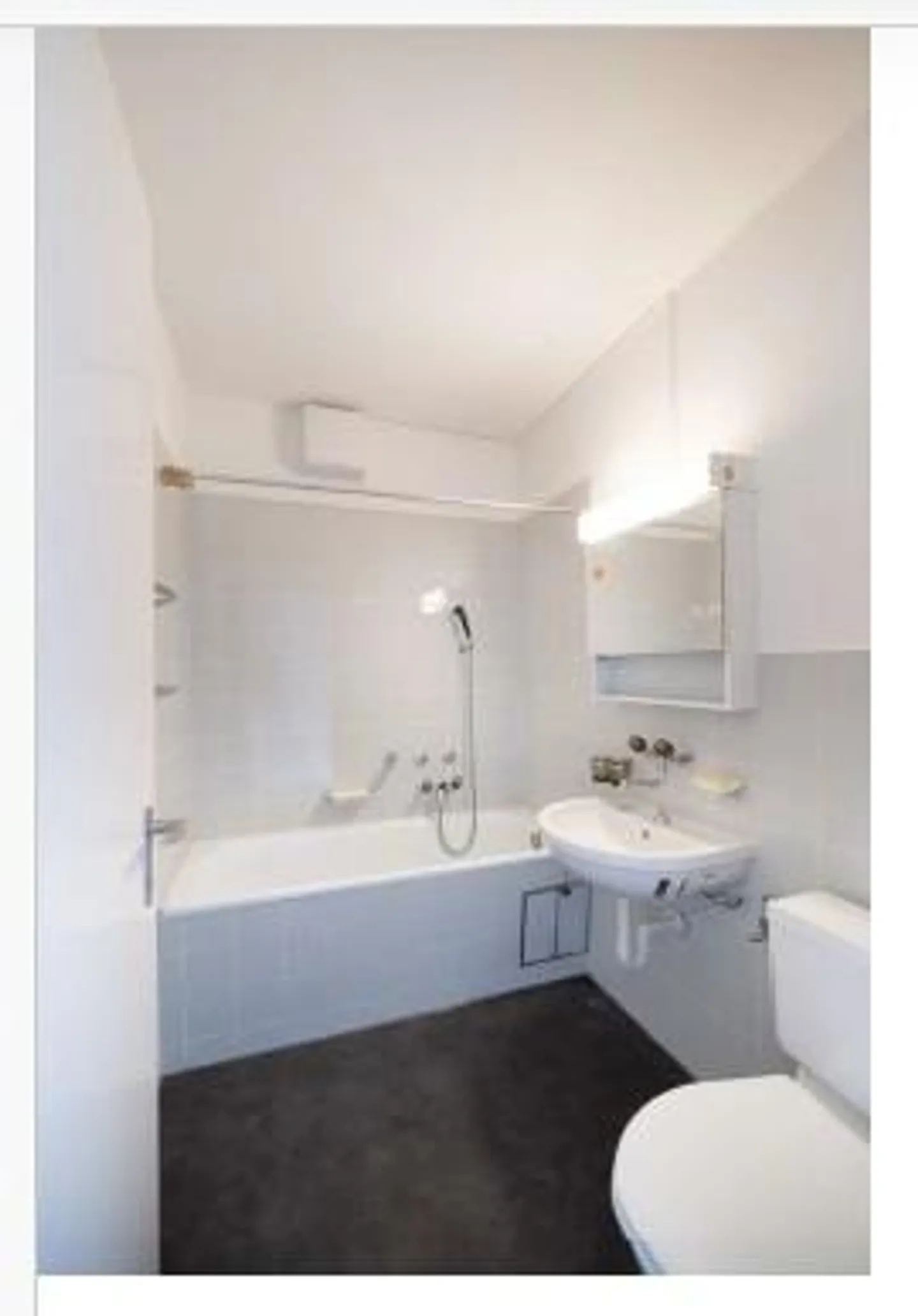 APPARTAMENTO ACCOGLIENTE CON 3 CAMERE NEL VERDE - Foto 2 di 5