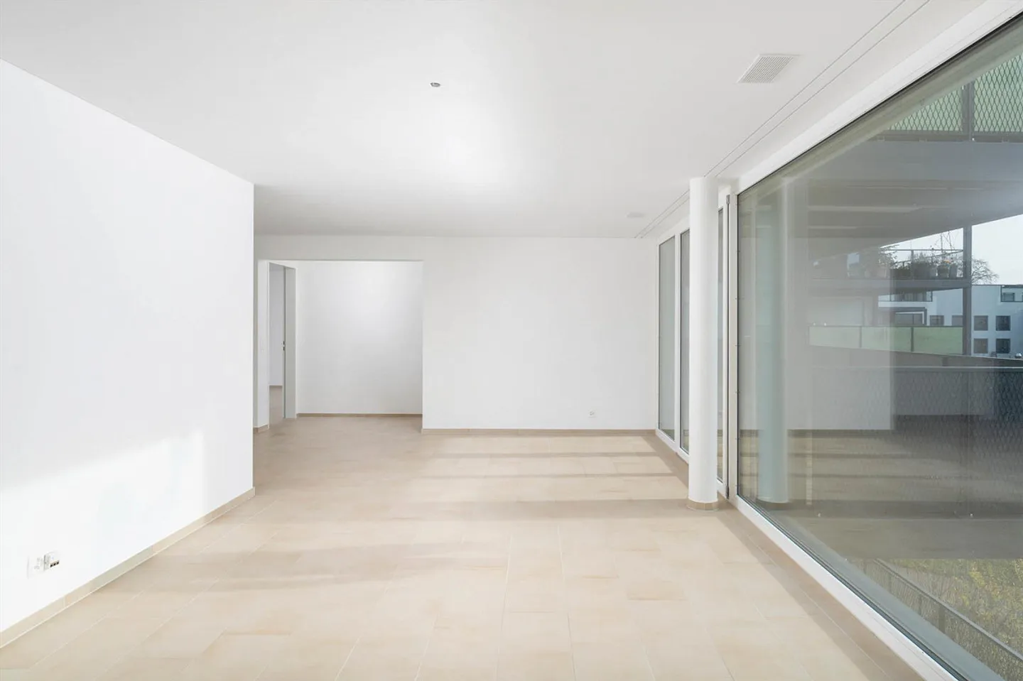 Beautiful 3.5-room apartment with large terrace on the 2nd floor - Photo 4 of 24