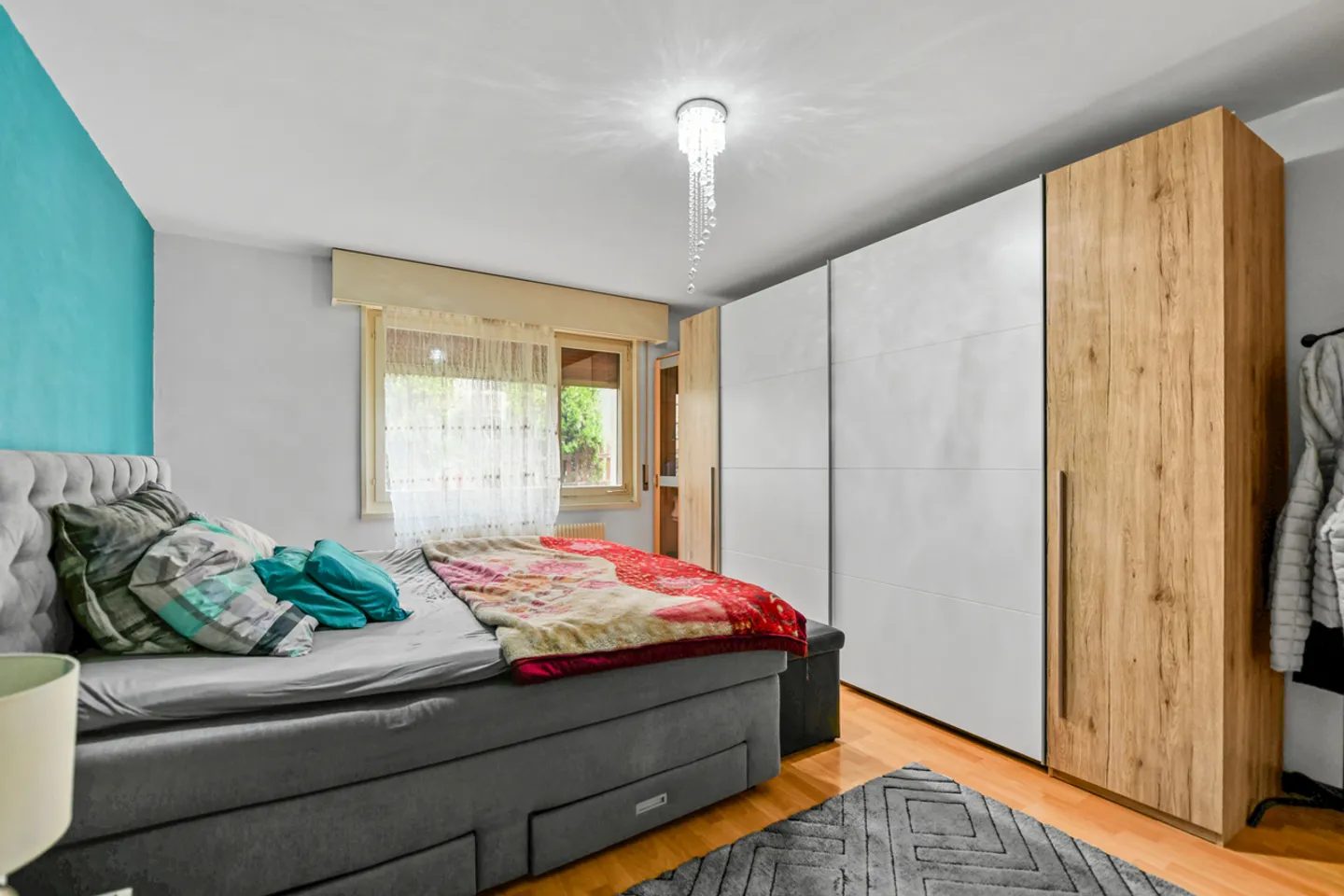 SION - BEL APPARTAMENTO 5.5 STANZE PER INVESTITORI - GARAGE E PARCHEGGIO - Foto 3 di 12