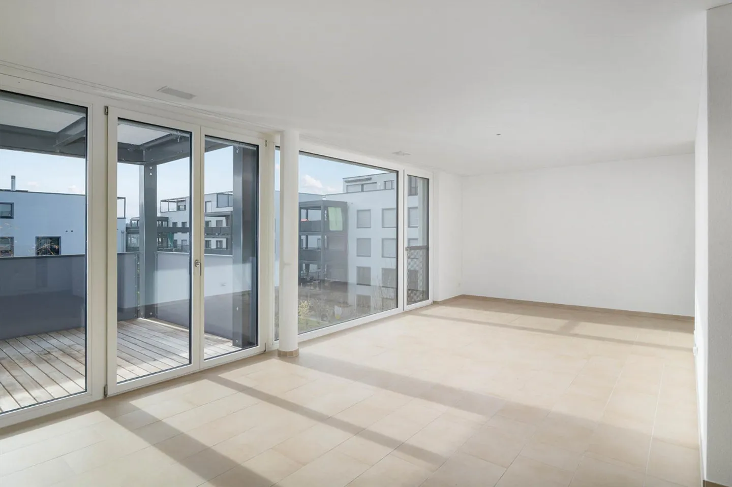 Beautiful 3.5-room apartment with large terrace on the 2nd floor - Photo 6 of 24