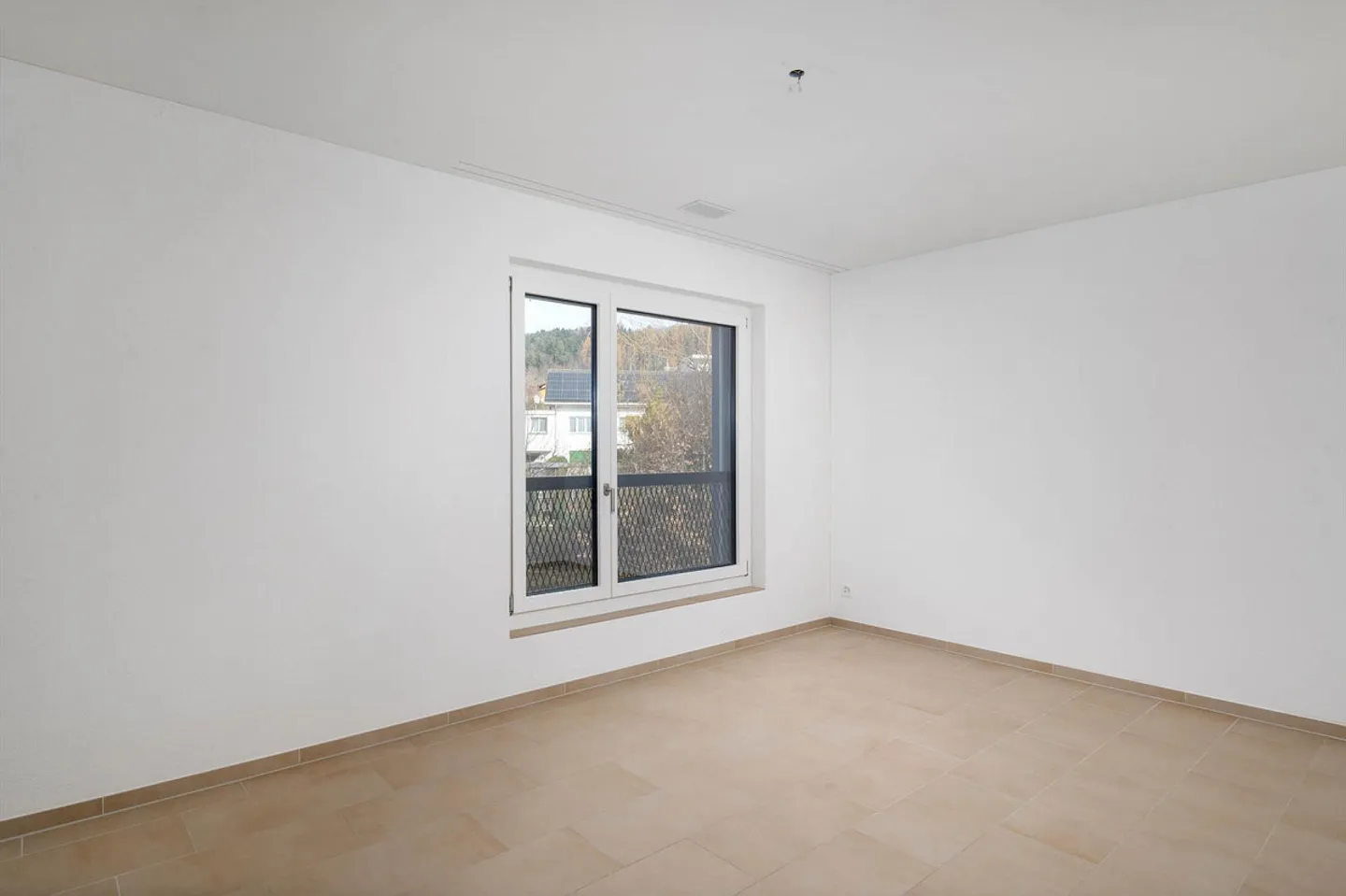 Beautiful 3.5-room apartment with large terrace on the 2nd floor - Photo 11 of 24
