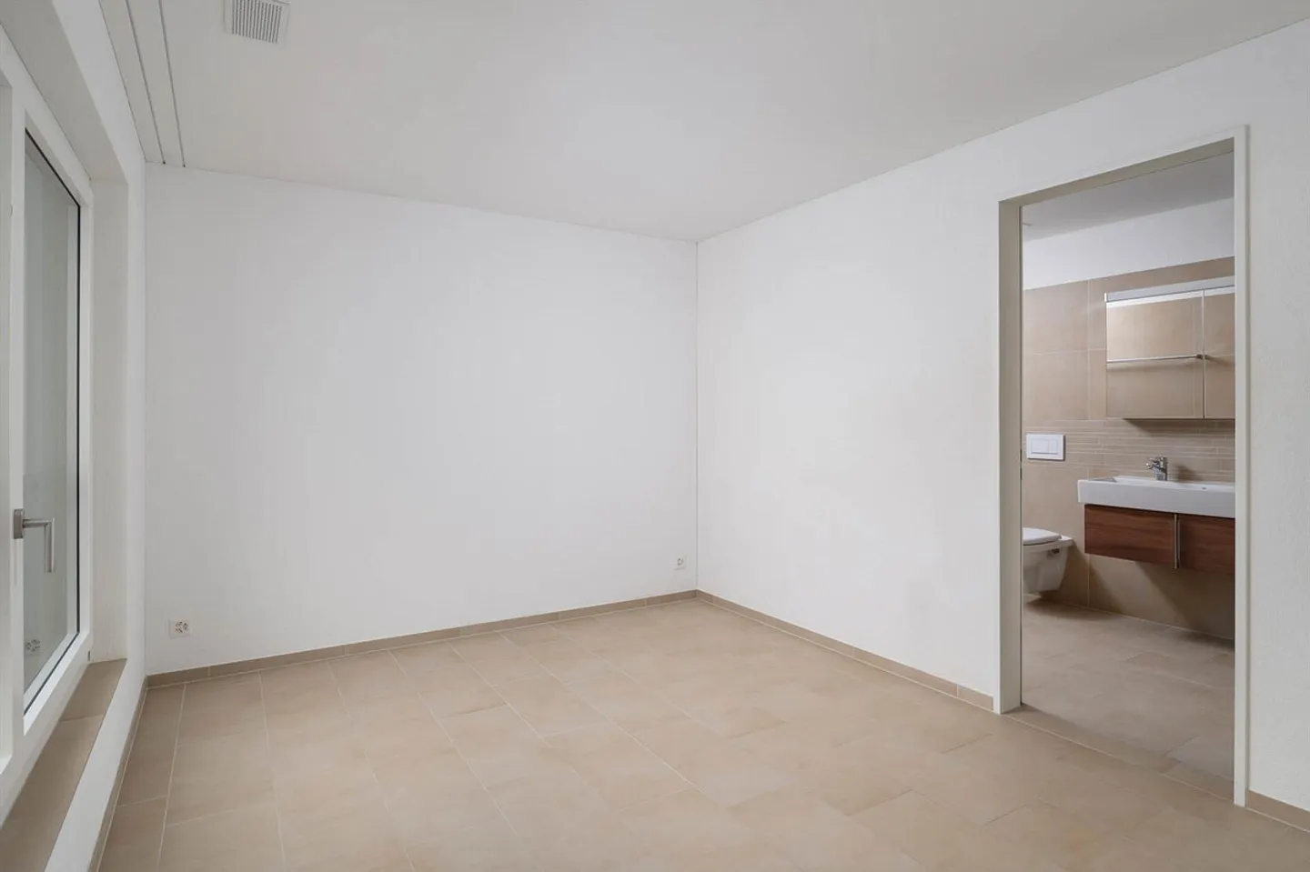 Beautiful 3.5-room apartment with large terrace on the 2nd floor - Photo 12 of 24