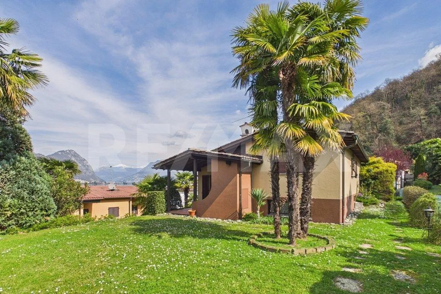 Einfamilienhaus mit Seeblick in Brusino Arsizio - Foto 12 von 13