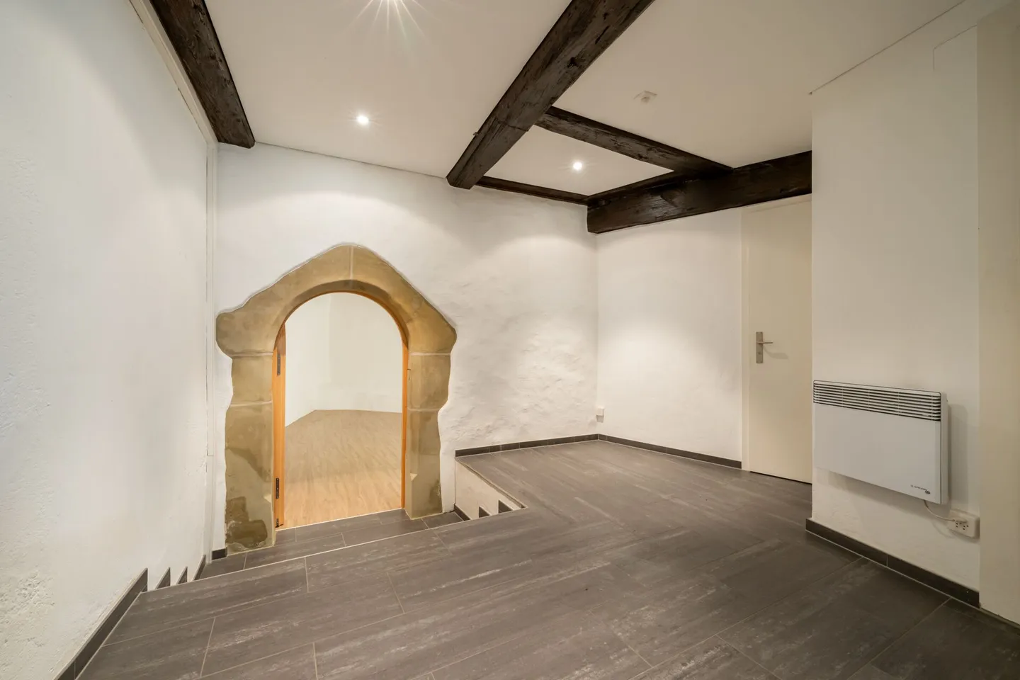 Therapieraum / Büroraum in der wunderschönen Altstadt von Zofingen zu vermieten - Foto 2 di 7