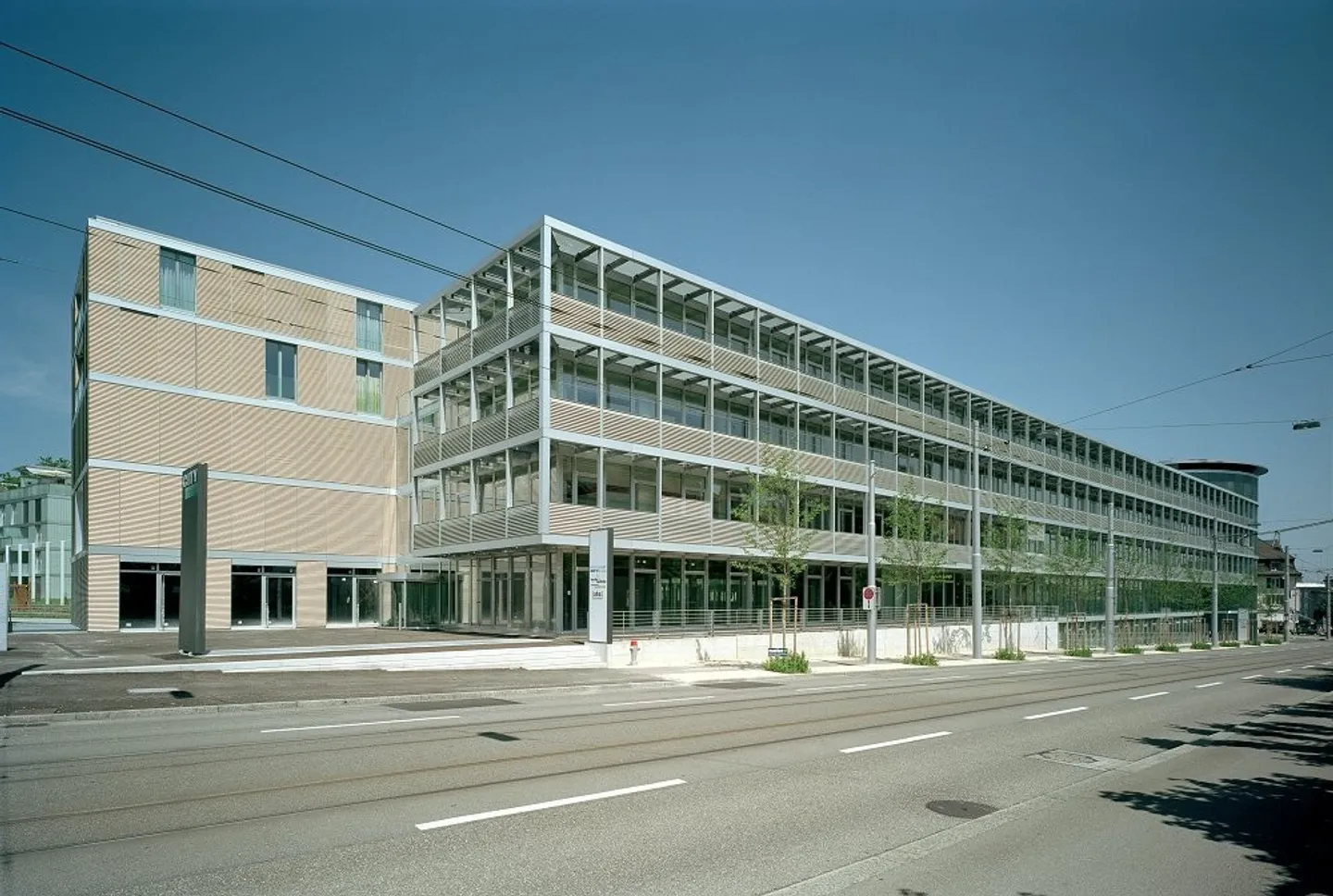 Places de parking gratuites dans la ville de Bernina - Photo 1 sur 3