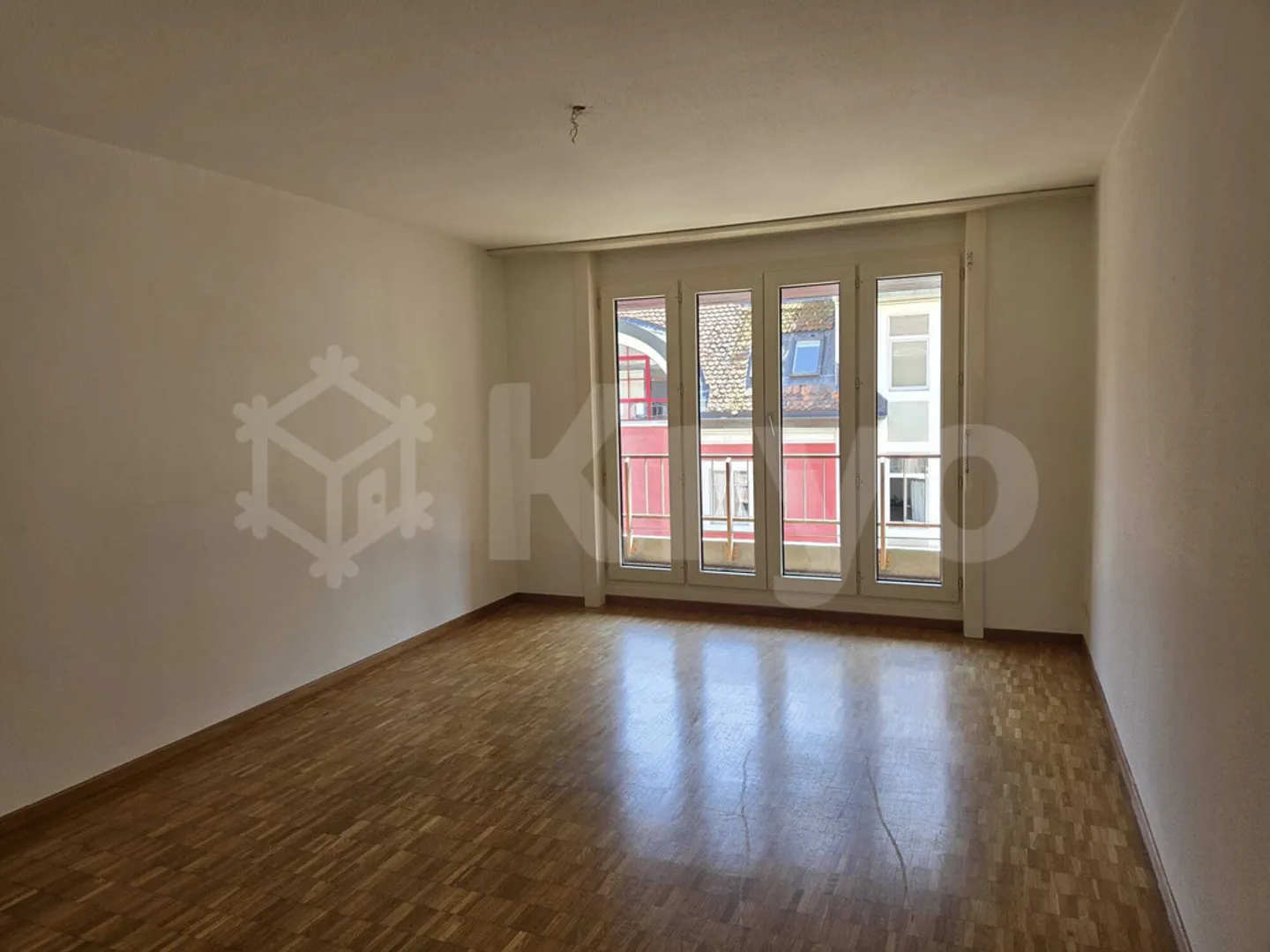 3-room apartment with elevator and balcony - Photo 4 of 8
