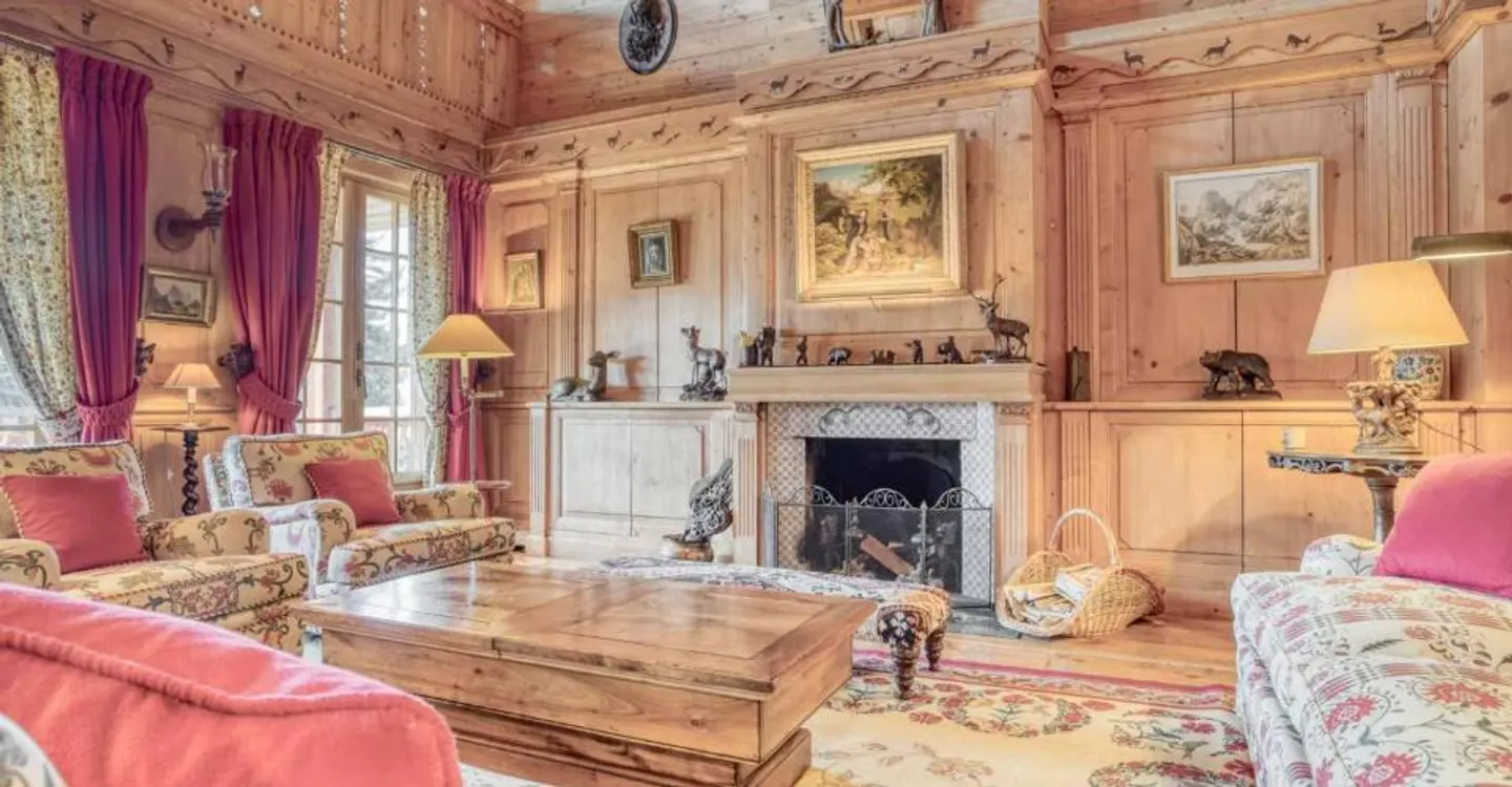 MAGNIFIQUE CHALET AUX ESSERTS – 6 CHAMBRES - Photo 2 of 12
