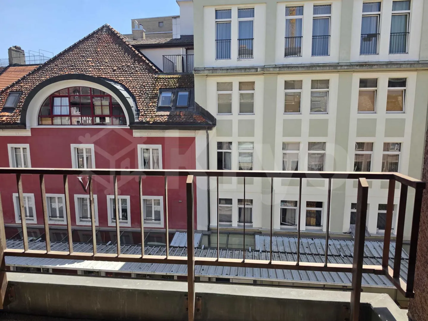 3-room apartment with elevator and balcony - Photo 8 of 8