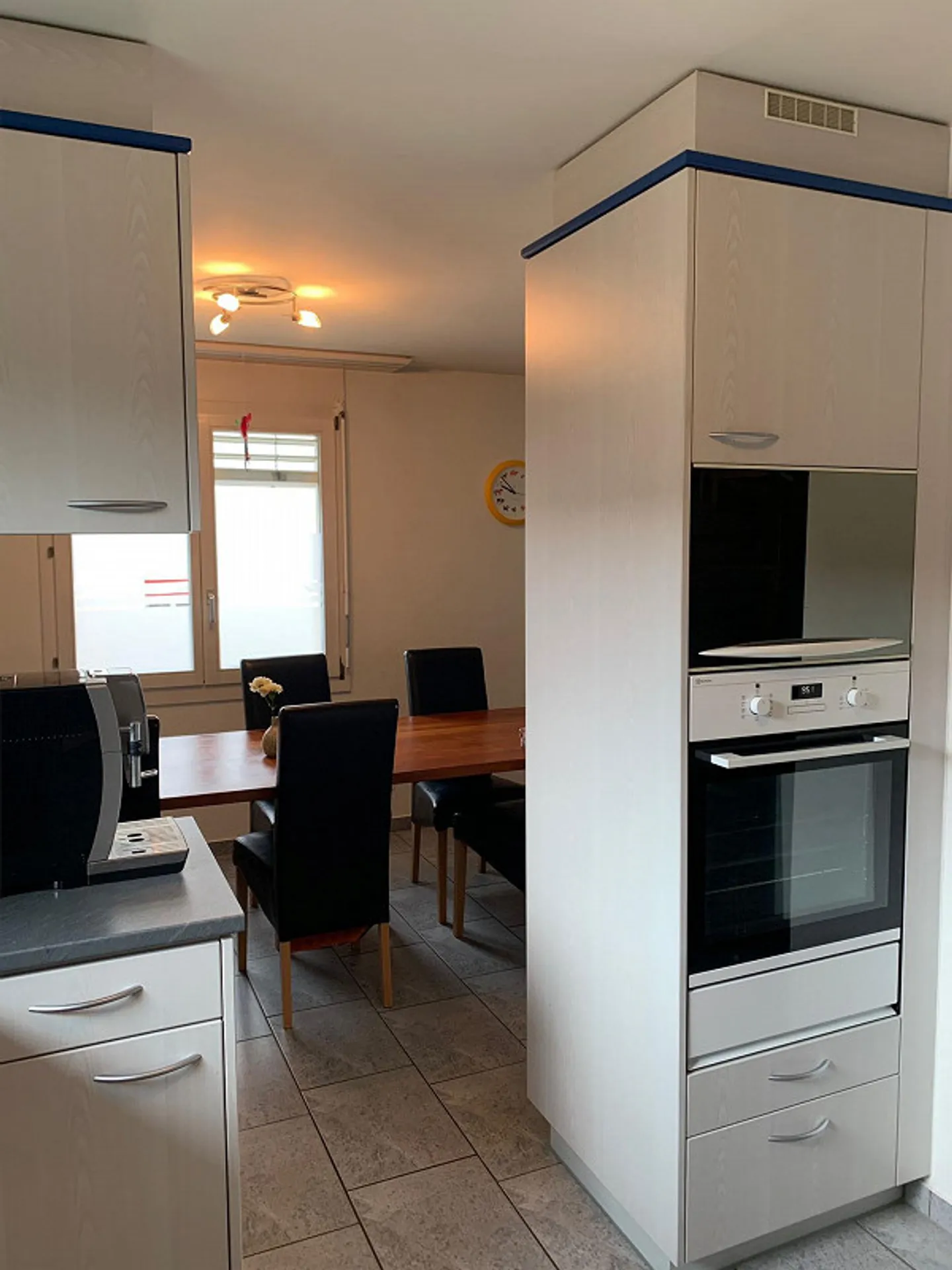 Spacious, sunny 6.5-room maisonette apartment for rent - Photo 1 of 18