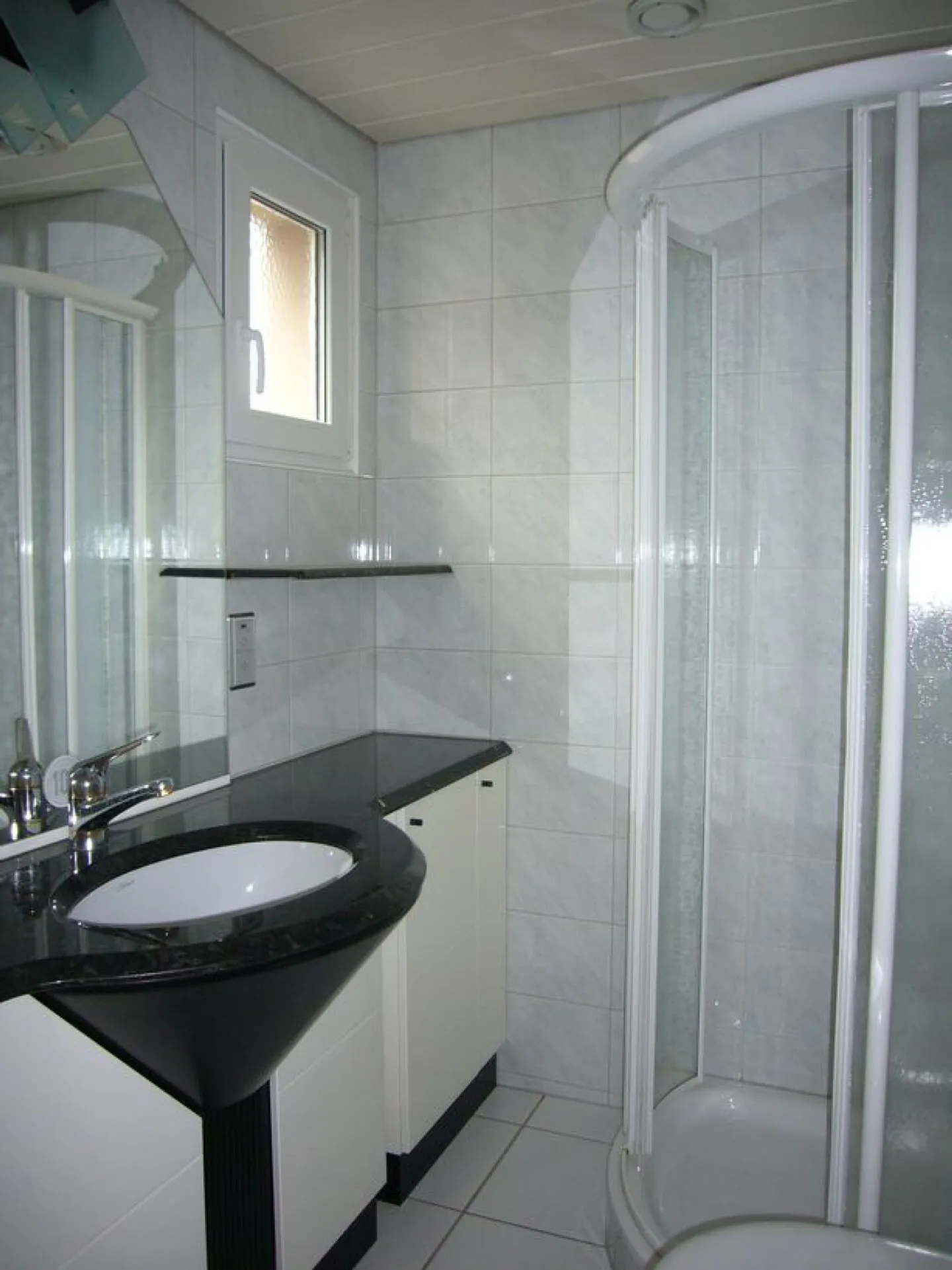 WG-301 - appartement moderne de 2 pièces au 3ème étage - Photo 3 sur 9