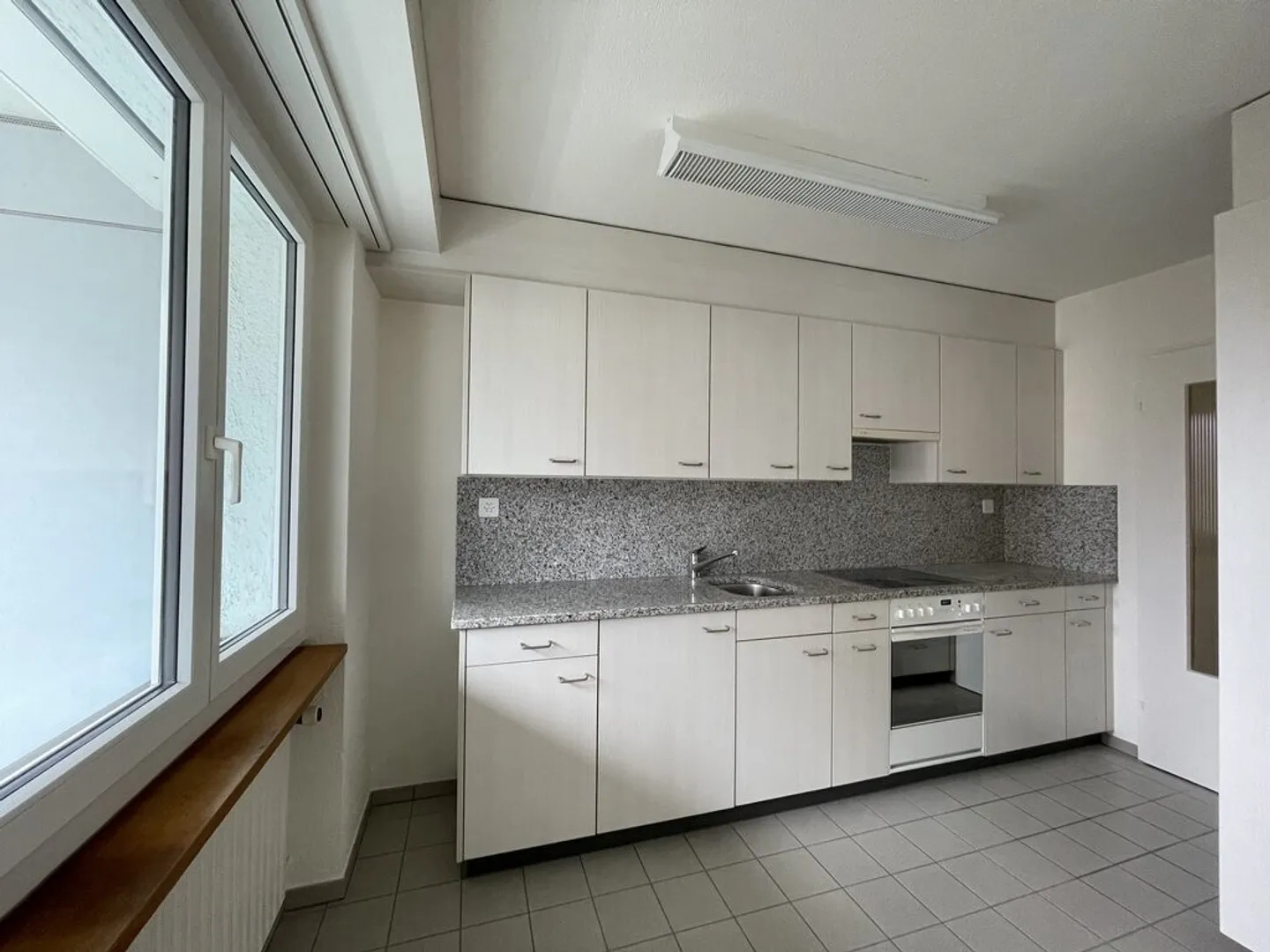 Apartment for rent on Austrasse in Chur! - Photo 2 of 8