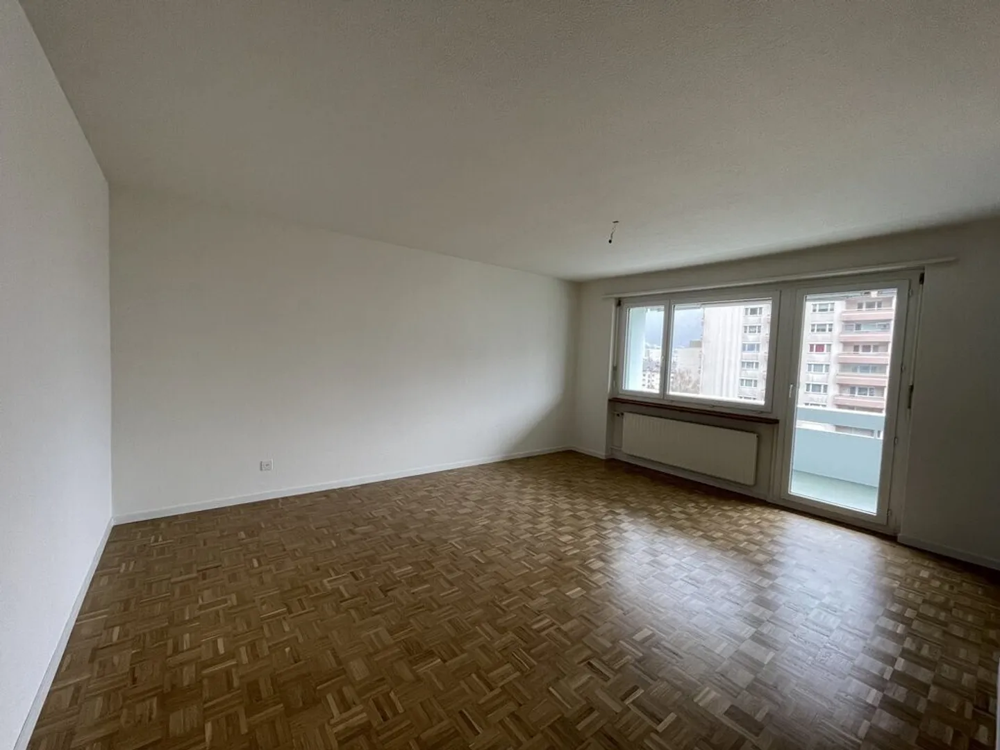 Apartment for rent on Austrasse in Chur! - Photo 3 of 8
