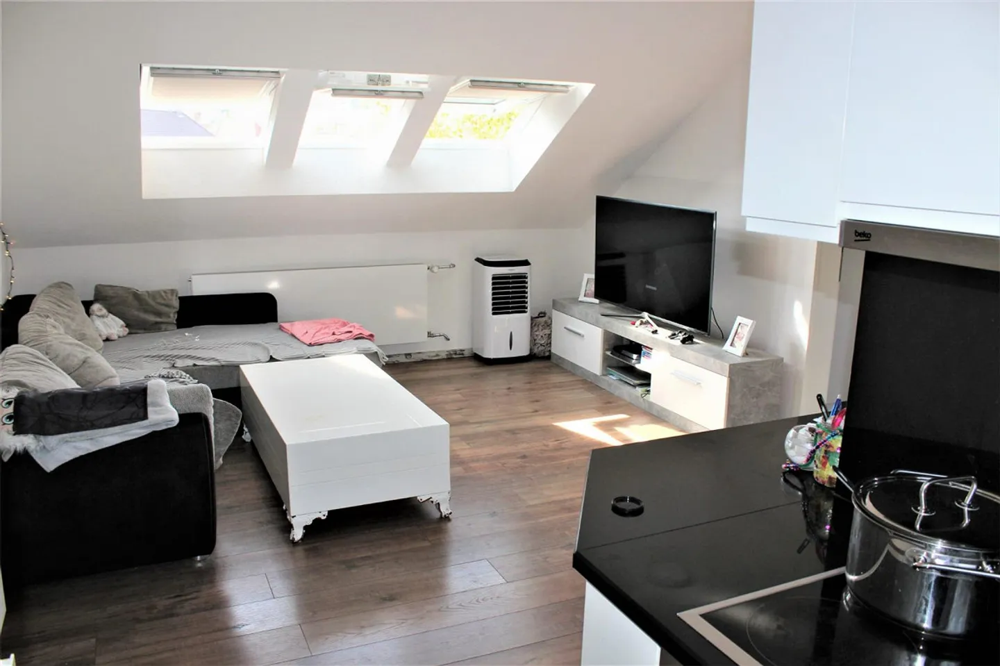 Wide Quarter - Charming 3-Room Apartment - Photo 5 of 10