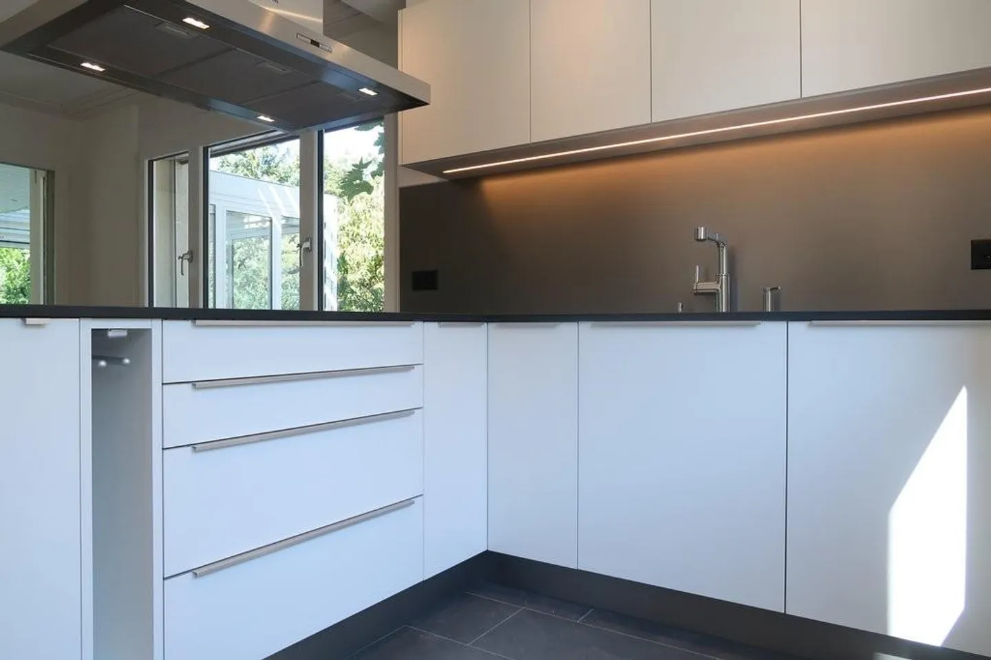 Prima occupazione dopo ristrutturazione: Appartamento attraente di 5,5 stanze - Foto 3 di 11