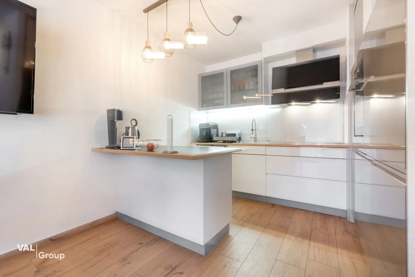 Renovated apartment, secondary residence or investment, garage included - Photo 5 of 10