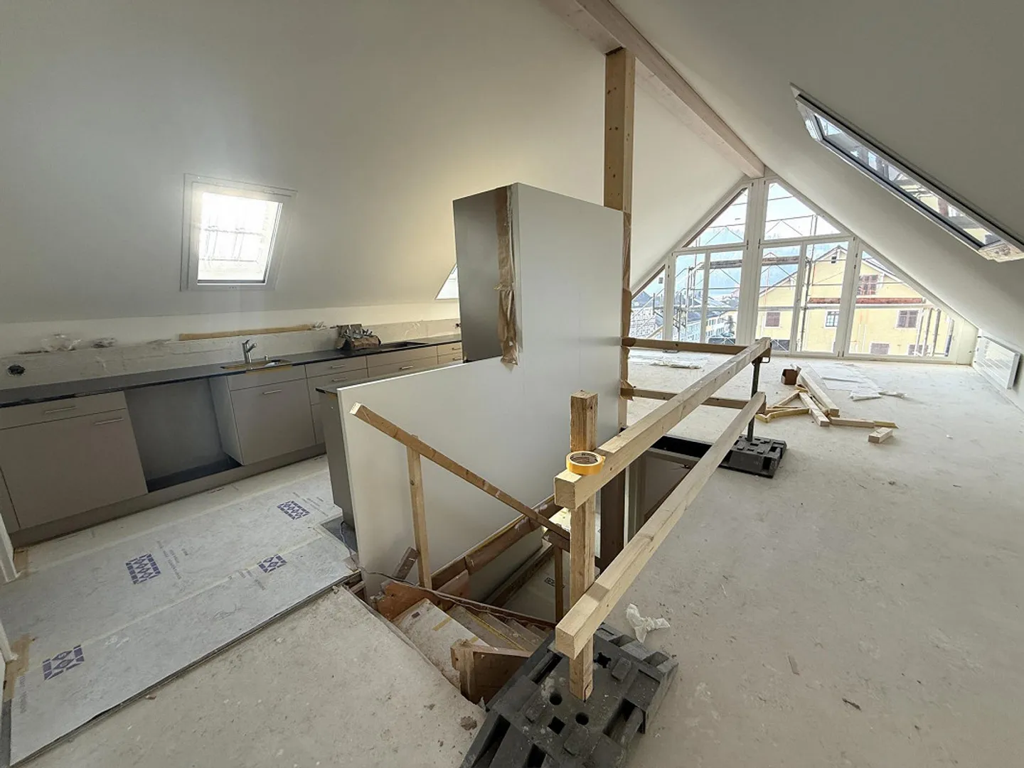 Unique 5.5-room maisonette apartment with high-quality expansion - Photo 2 of 15