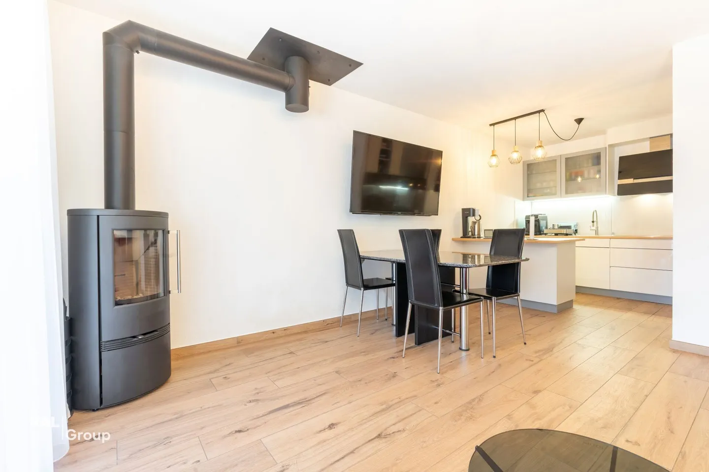 Renovated apartment, secondary residence or investment, garage included - Photo 2 of 10