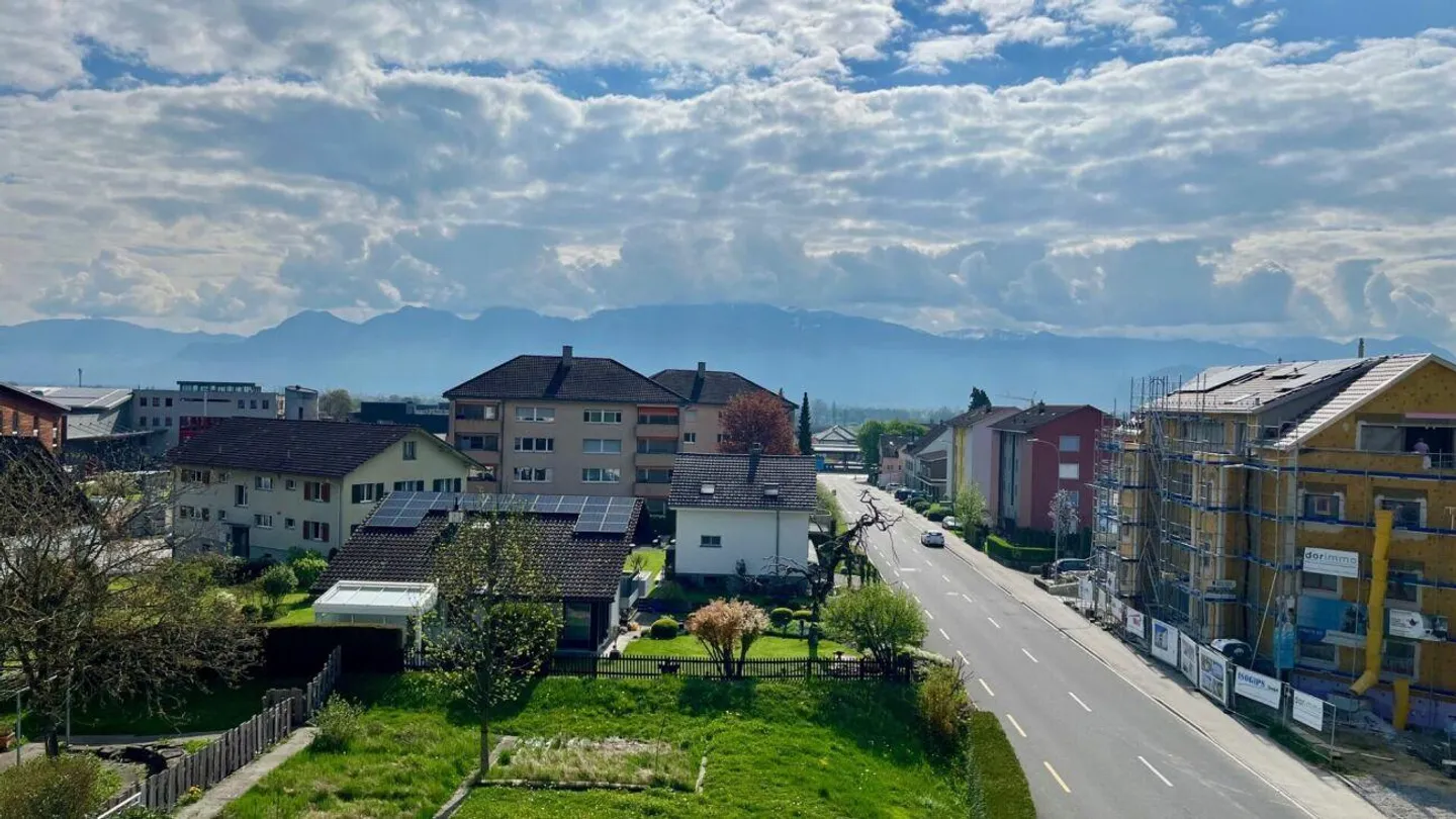 Cozy living in a convenient location - Photo 8 of 9