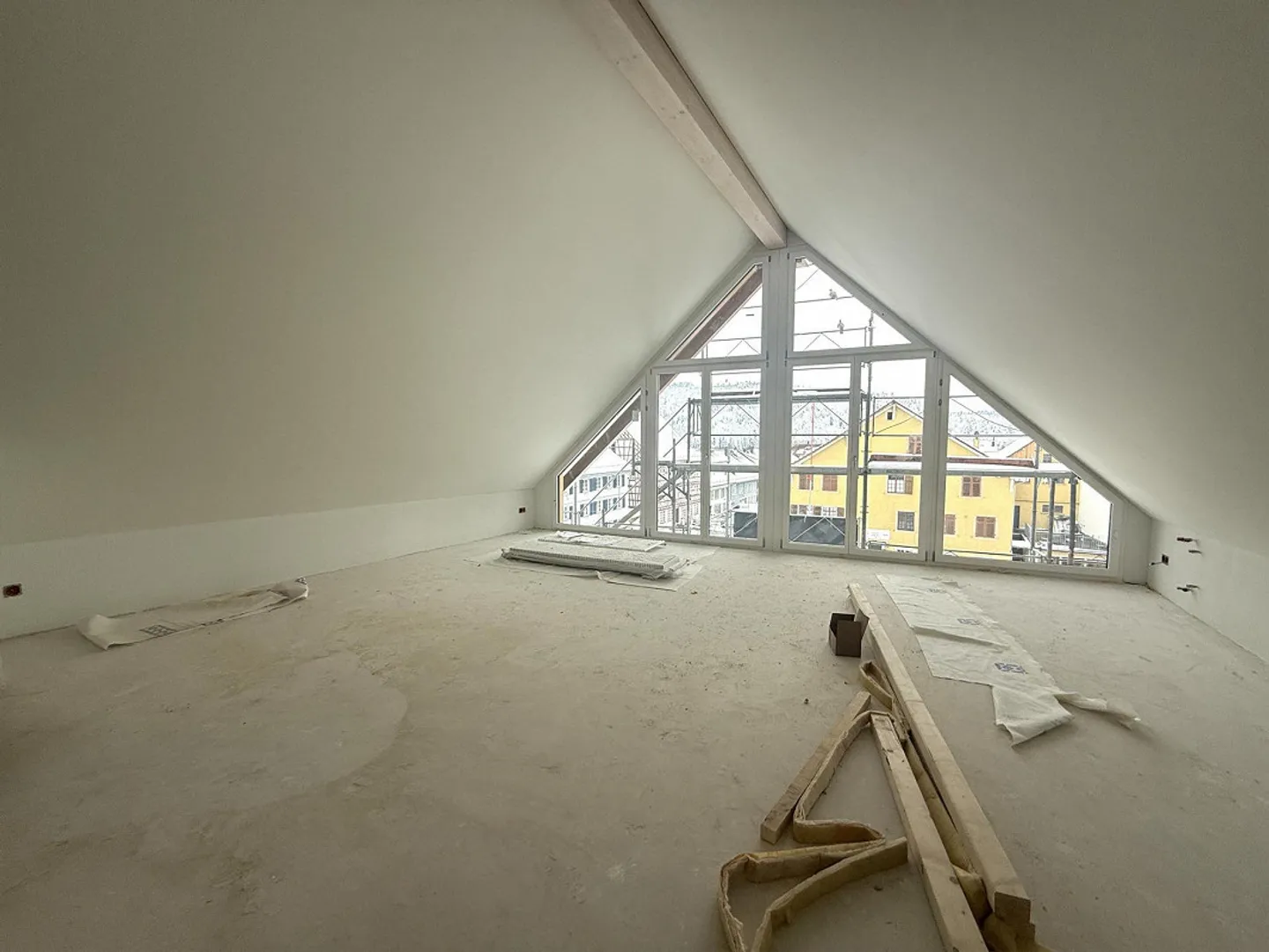 Unique 5.5-room maisonette apartment with high-quality expansion - Photo 4 of 15