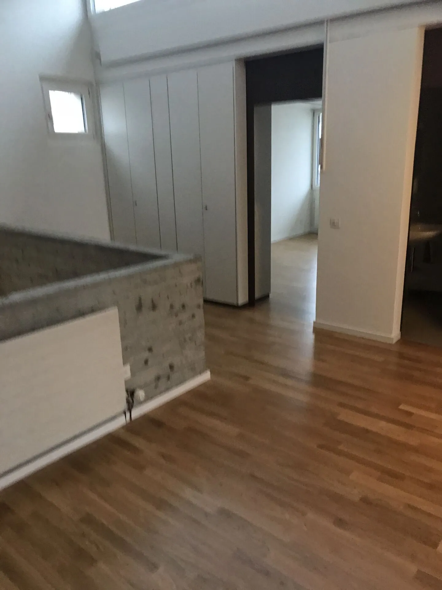 Appartamento 6.5 stanze con grande terrazza sul tetto e doppio garage - Foto 4 di 11